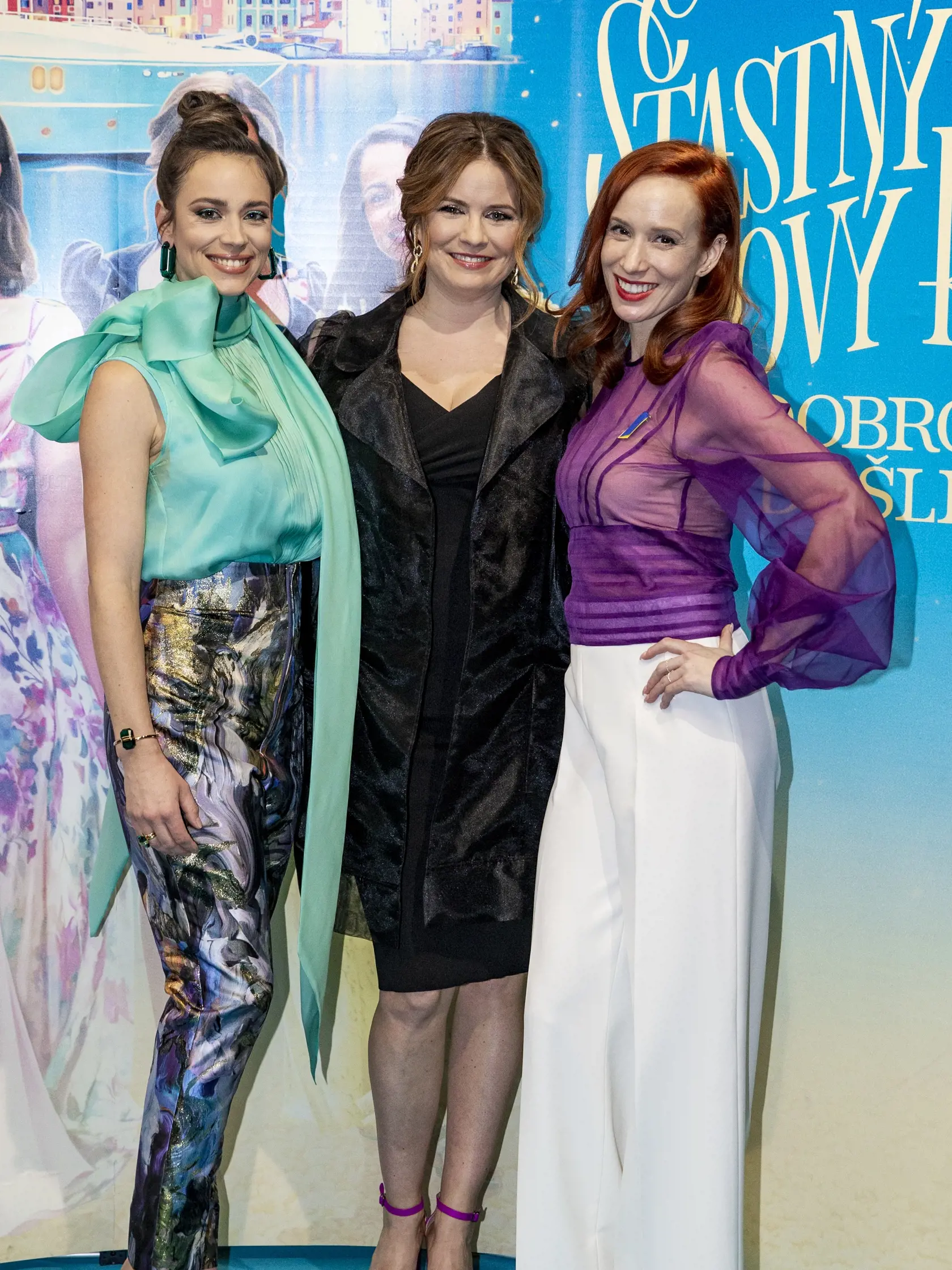 Premiera nového filmu “Šťastný nový rok 2”. Na snímke je Gabriela Marcinková, Zuzana Norisová a Táňa Pauhofová. 