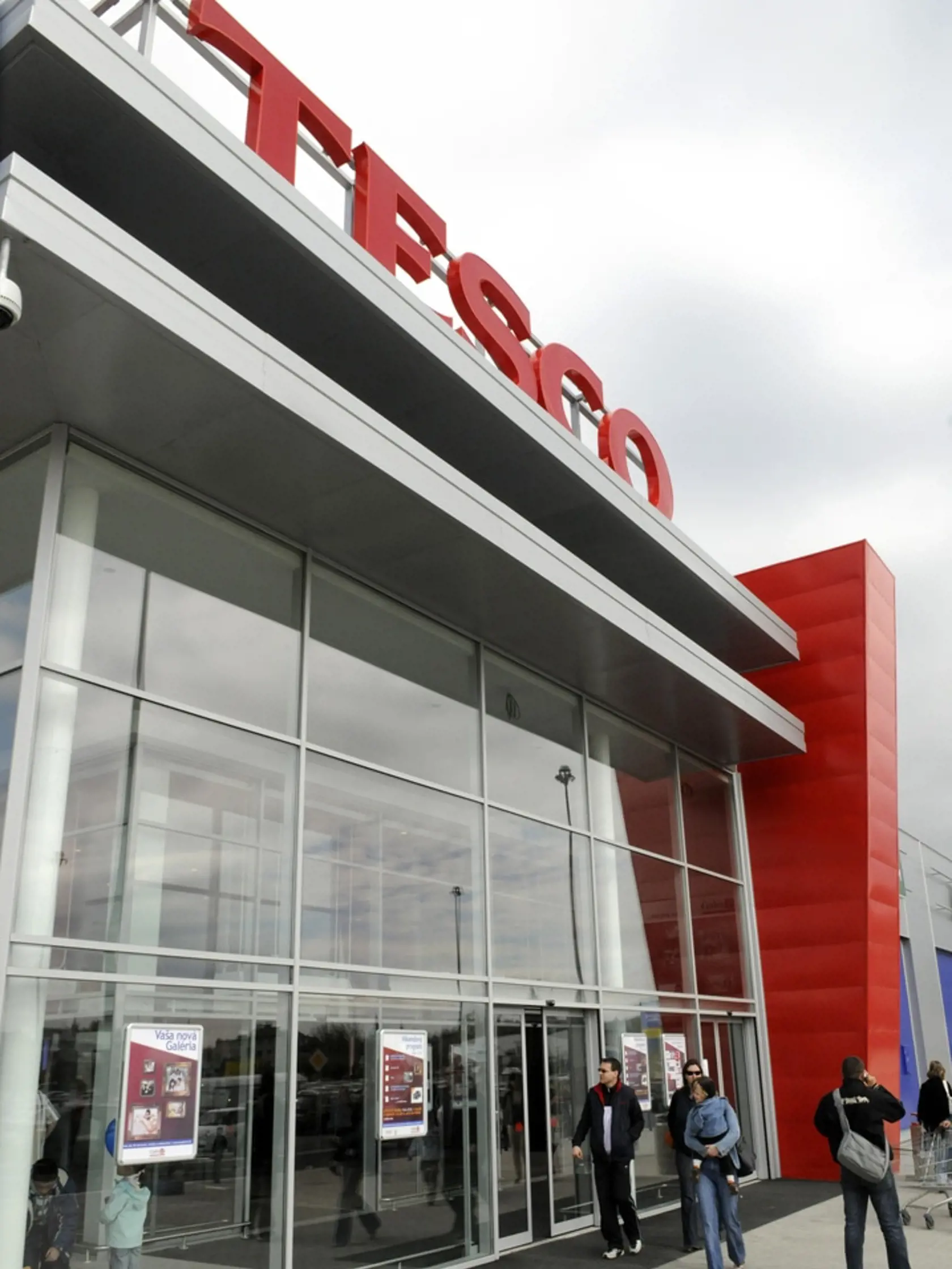 Obchody by mali byť po novom zatvorené 15,5 dňa v roku.