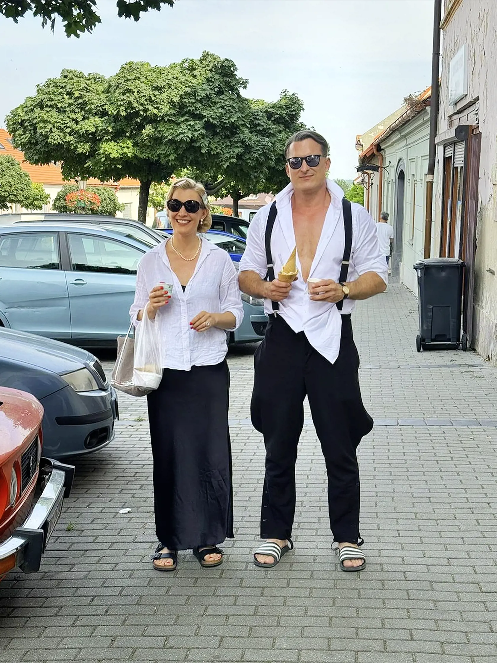 Janko na sociálnych sieťach občas ukáže kúsok zo zákulisia nakrúcania projektov, na ktorých pracuje. Na snímke s Janou Majeskou.