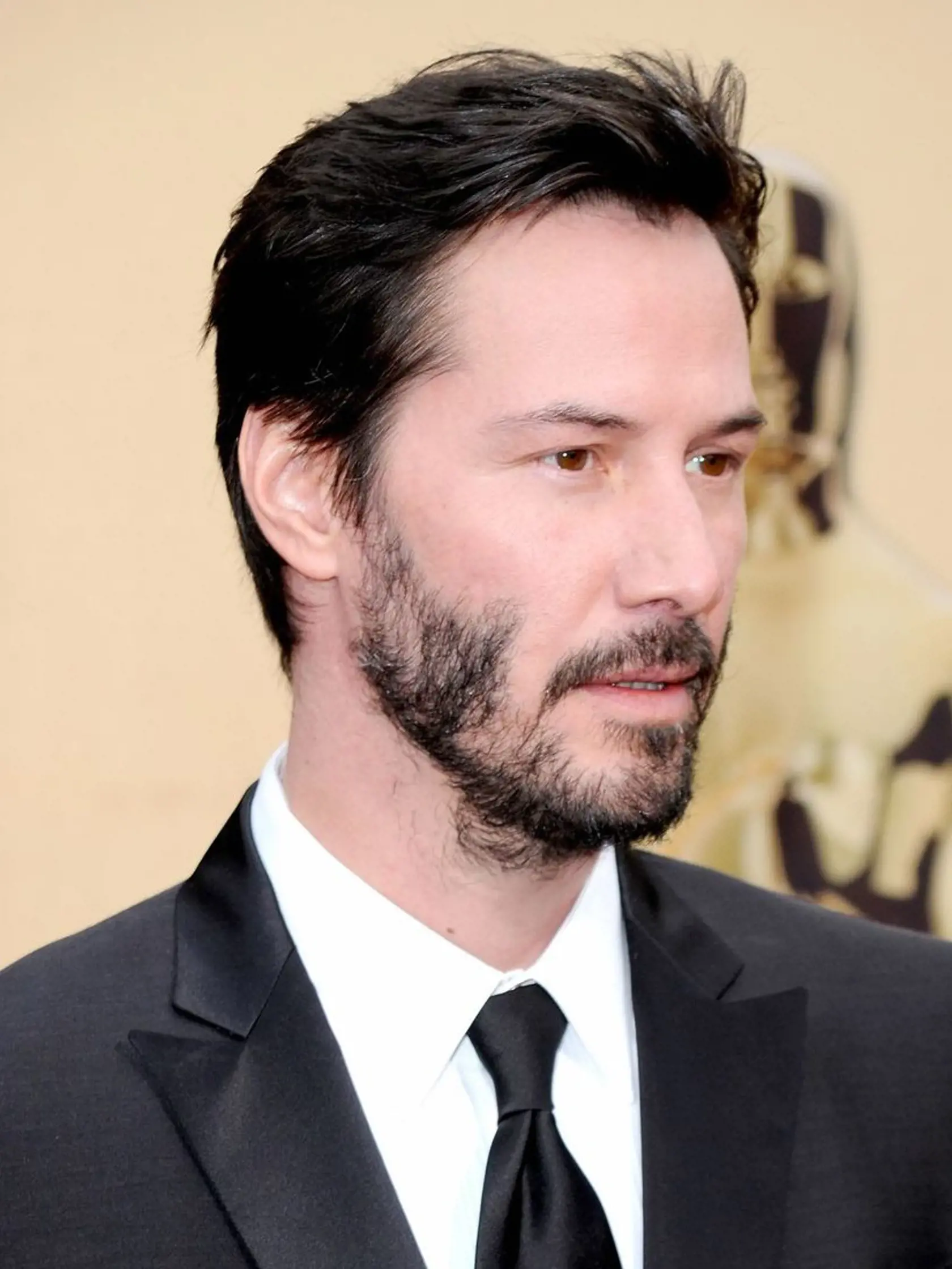 HOLLYWOOD - MARCH 07:  Actor Keanu Reeves arrives at the 82nd Annual Academy Awards held at Kodak Theatre on March 7, 2010 in Hollywood, California.  (Photo by Jason Merritt/Getty Images)