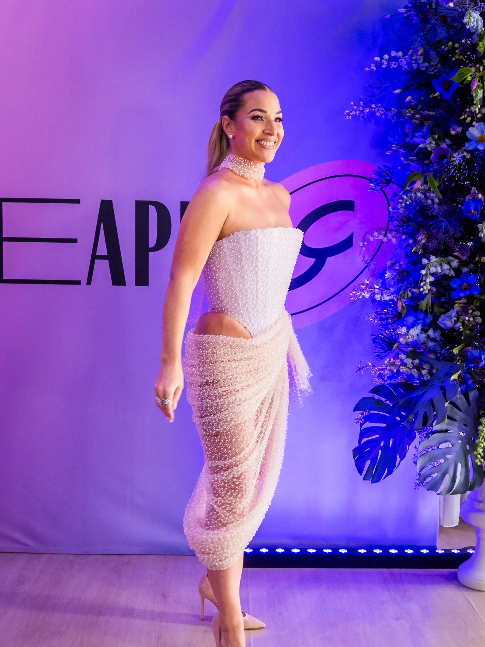 Dominika počas štvrtkového večierka nahodila skutočne odvážny outfit, ktorý ukázal jej dokonalé krivky