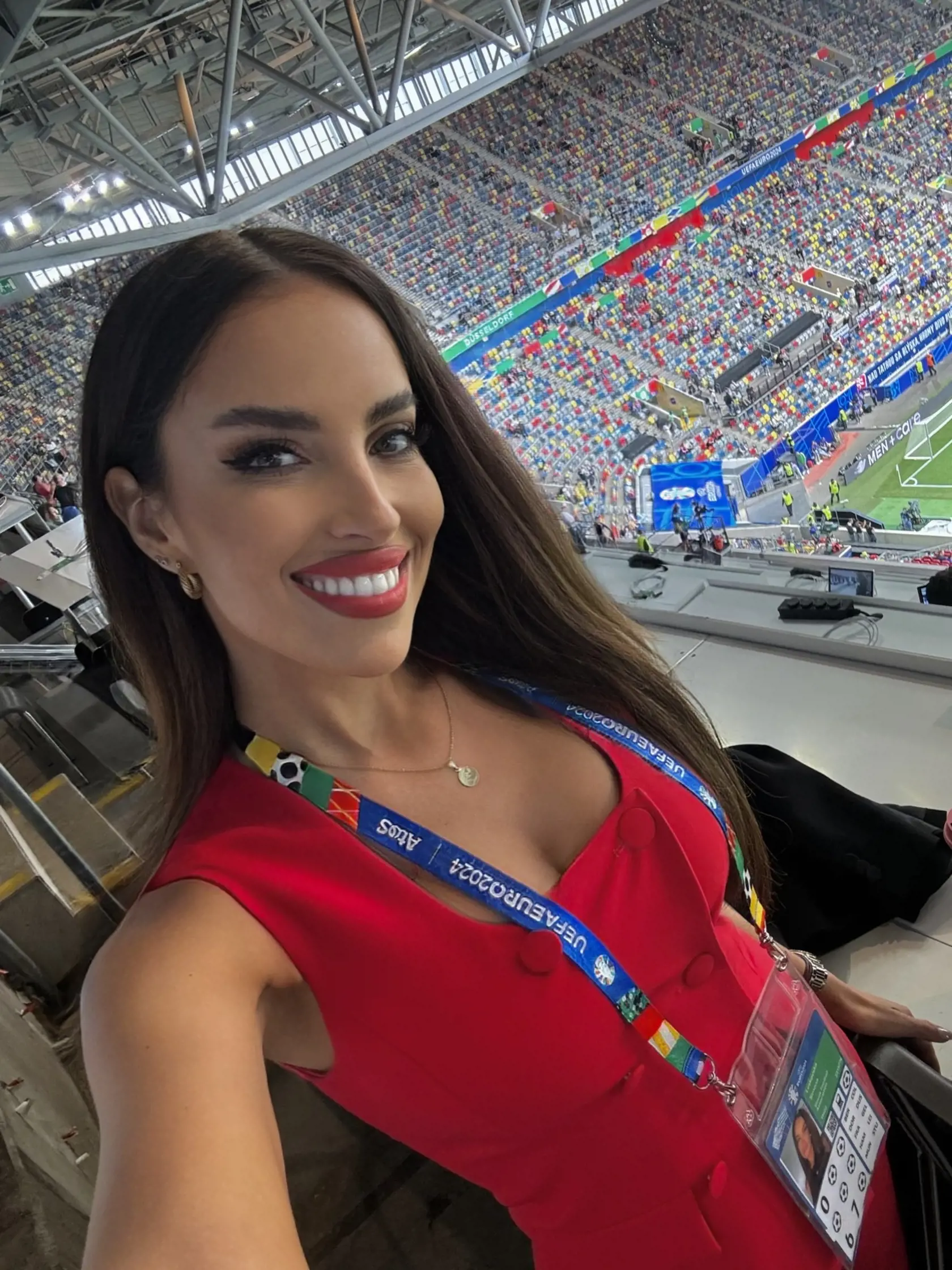 Z modelky a súčasnoti moderátorky SFZ Simony Leskovskej sú unesení aj na EURO 2024 v Nemecku.