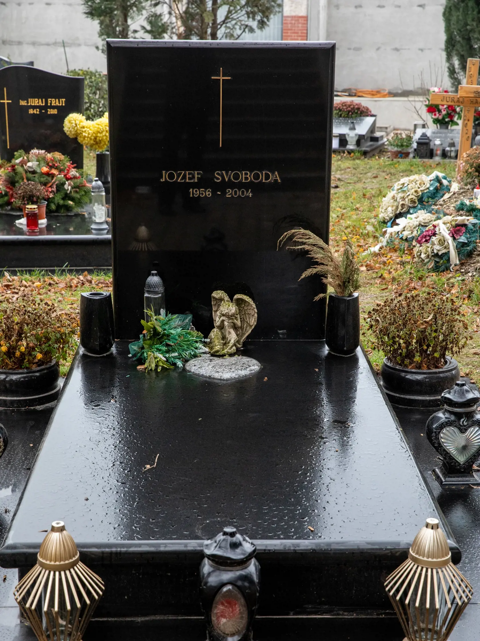 Na snímke je miesto posledného odpočinku bratislavského mafiána Jozefa Svobodu.