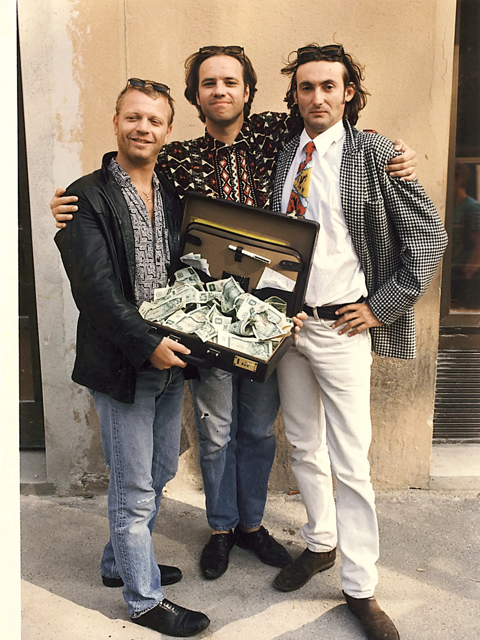 Maroš Kramár, Juraj Johanides, Ady Hajdu, film Na krásnom modrom Dunaji
Foto: Fotoarchív Filmový ústav 
Uverejnené: Šarm č. 11/09 
pôvodný súbor:Na_krasnom_modrom_Dunaji_003.eps