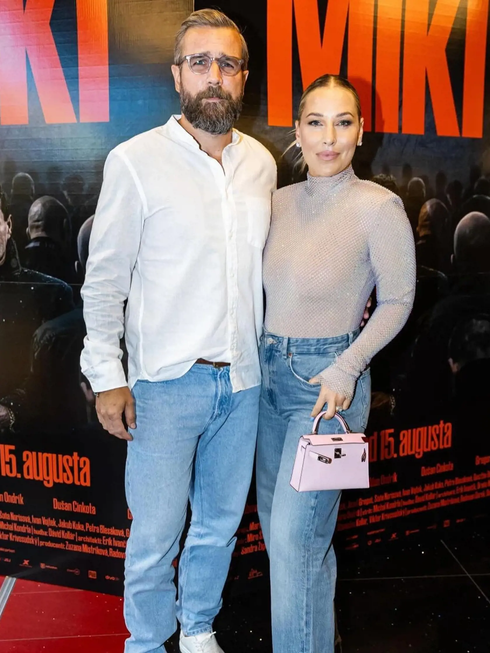 Dominika Navara Cibulková absolvovala po boku manžela Michala premiéru filmu Miki.
