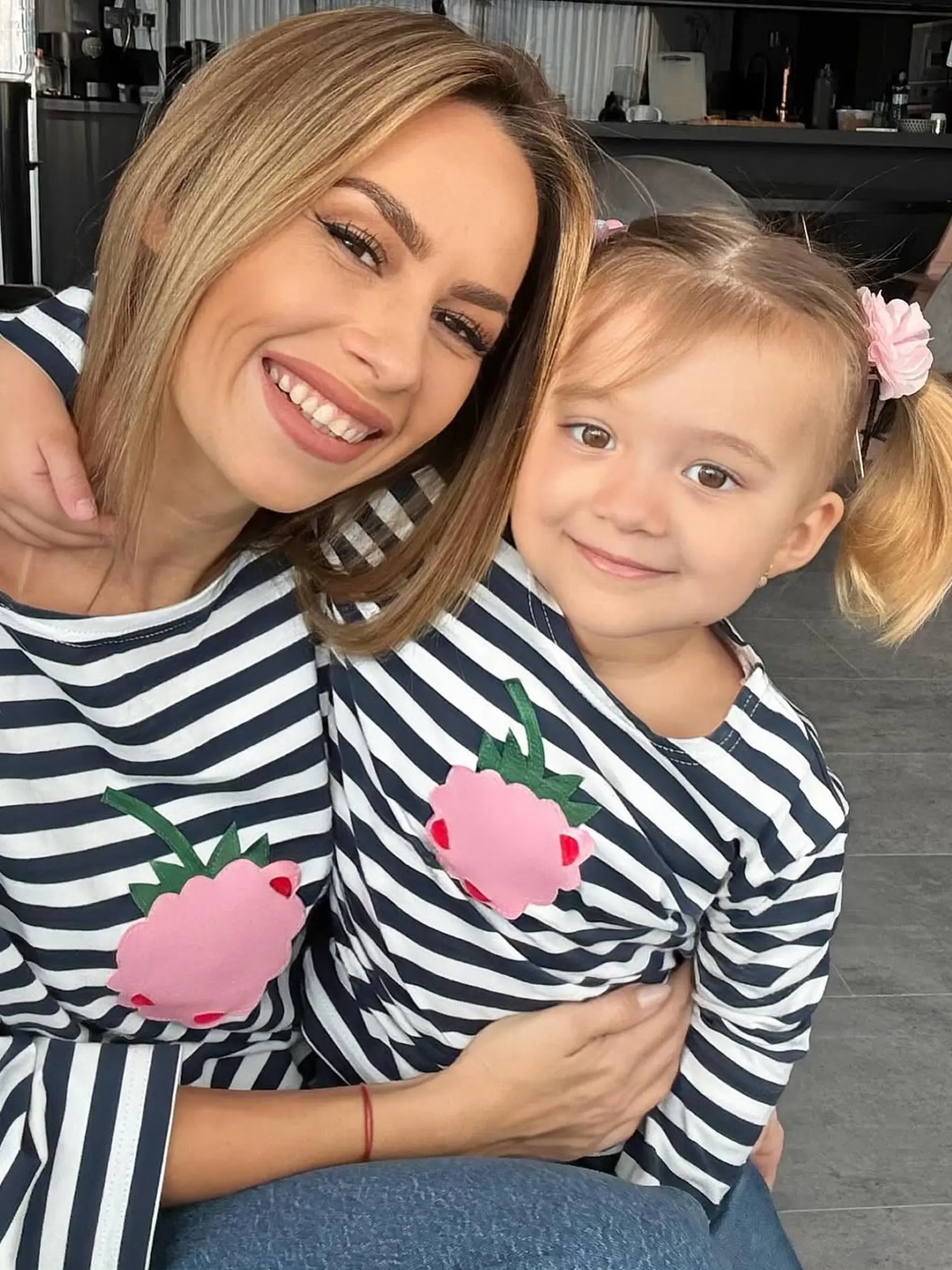 Natália Glosíková s dcérkou Zairou - zdedila po nej hnedé oči. 