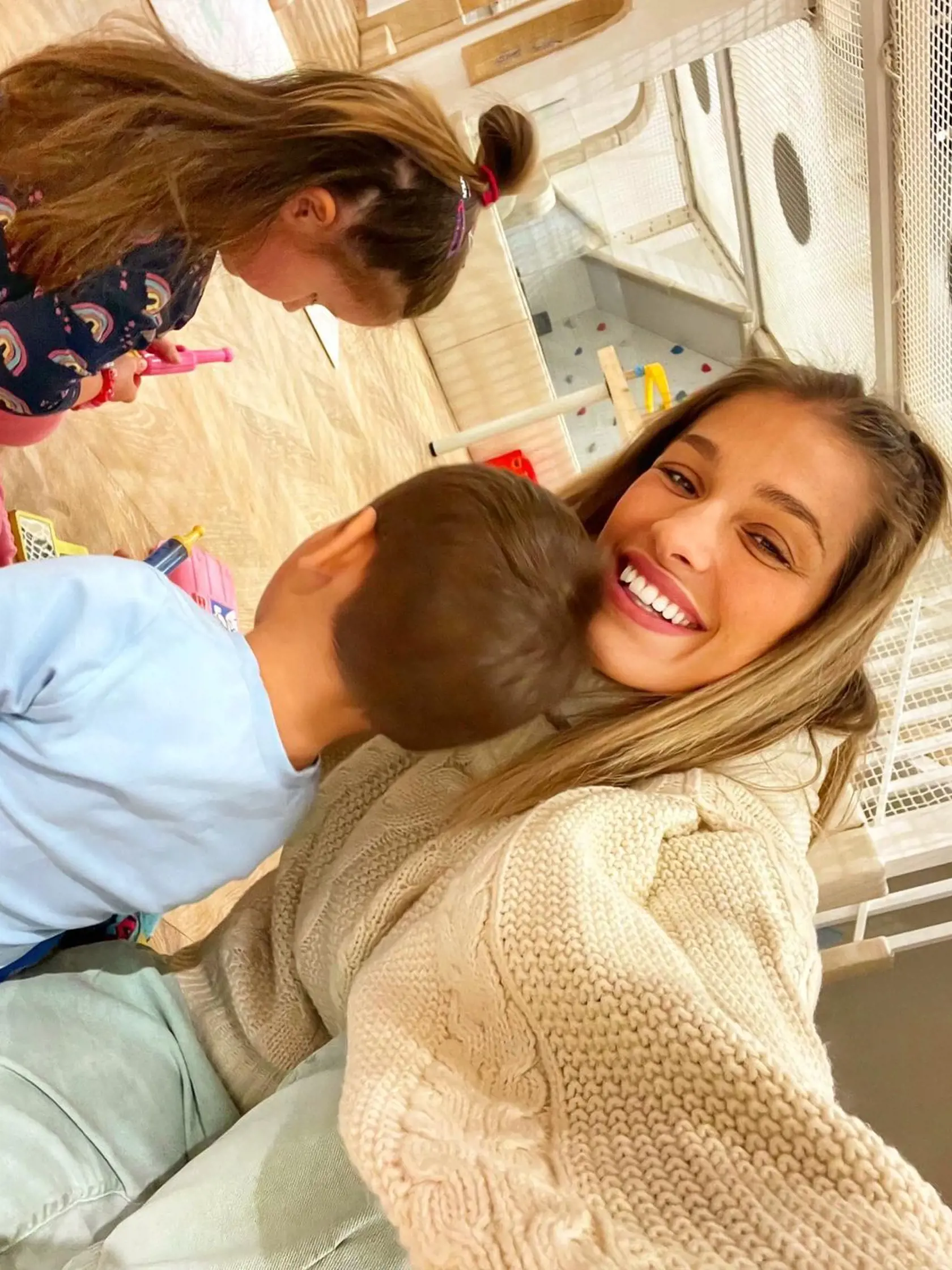 Jasmina napísala krásny odkaz pre deti: "Neviem či som Vám to už deti hovorila ale ďakujem,že ste mi prišli do života, ste ten absolútne najkrajší dôkaz toho,ako sa dokážu sny zhmotnit"