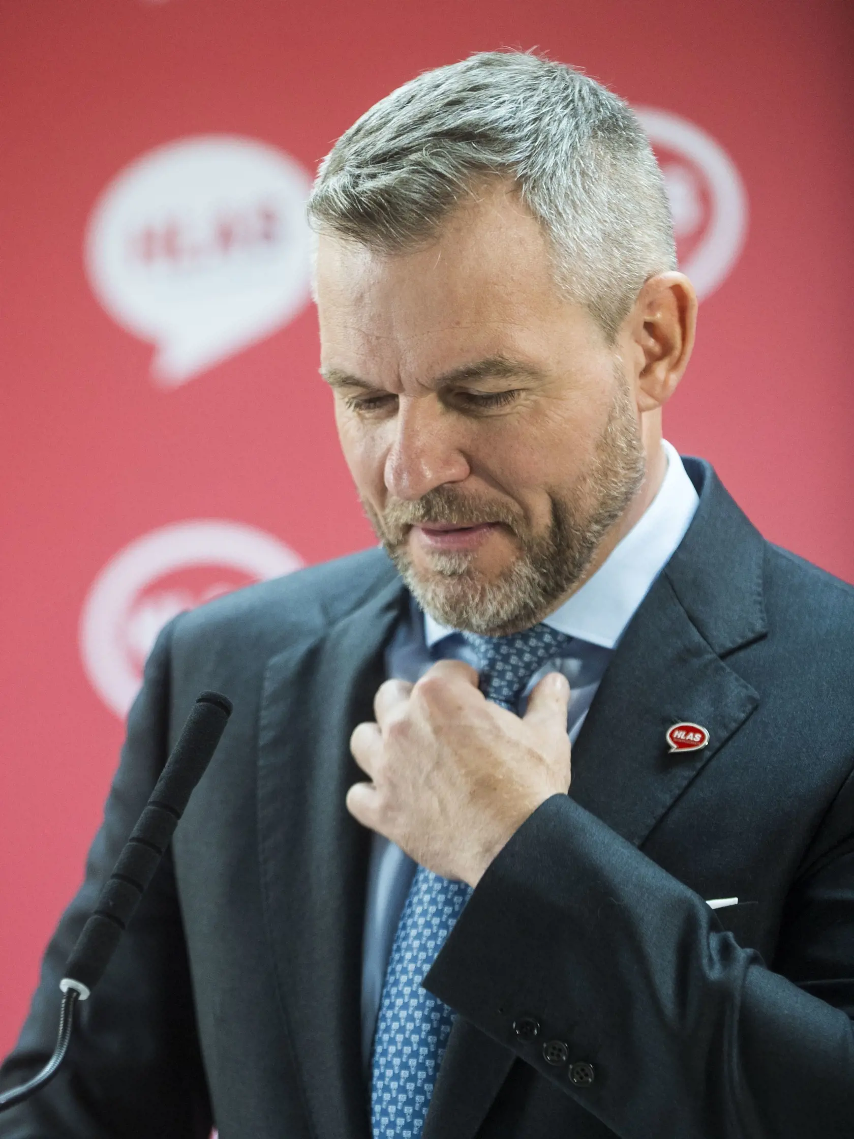 Na snímke predseda strany Hlas-SD Peter Pellegrini predstavuje nominatov strany na ministrov počas tlačovej konferencie v Bratislave v utorok 17. októbra 2023.