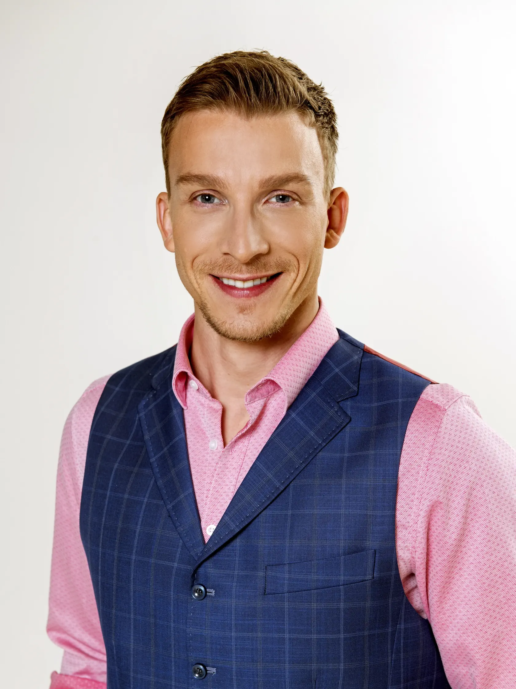Juraj Bača (37)
