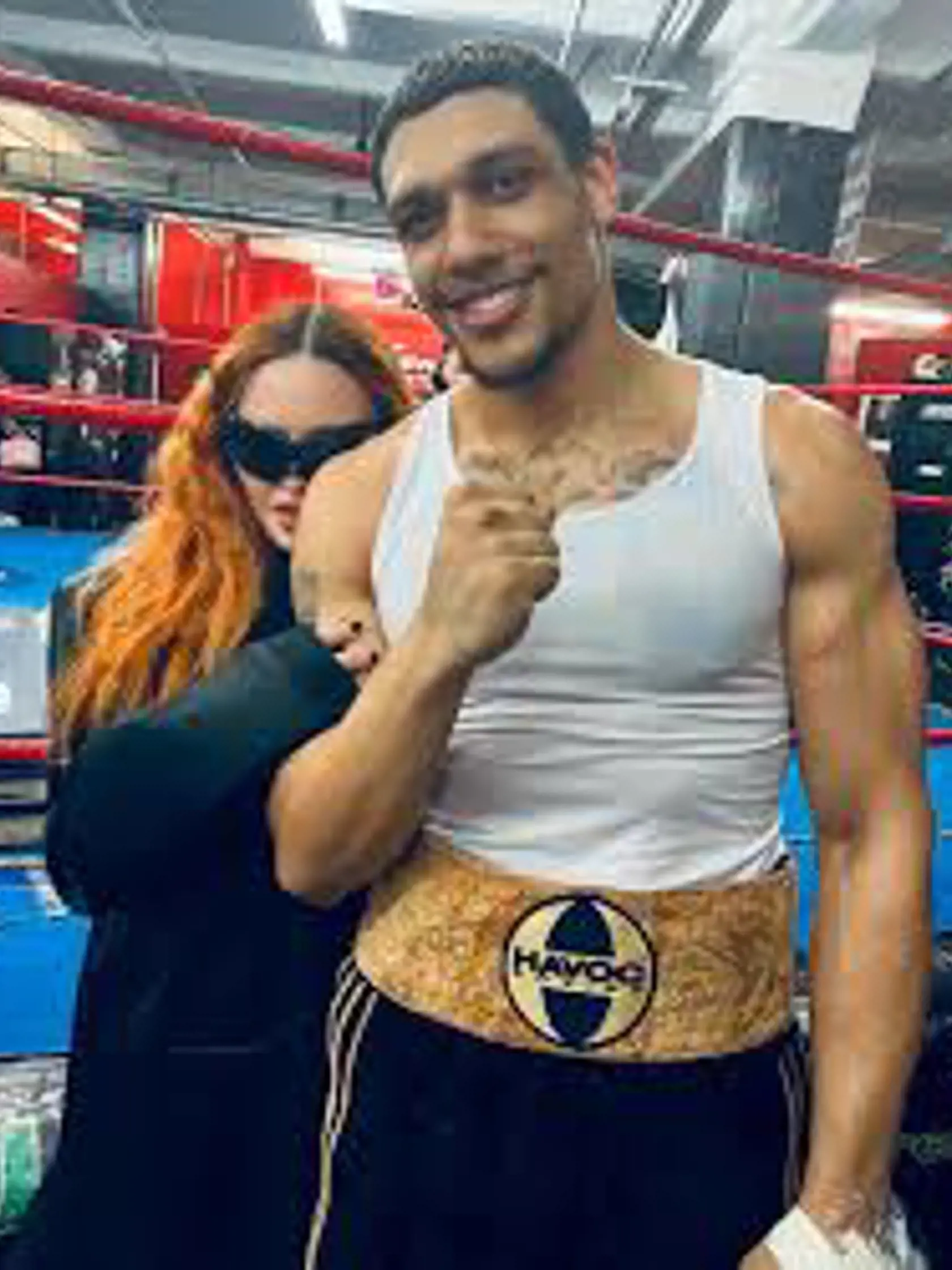 Jej bývalí sexi boxer je už minulosti. Hoci bol od nej o 35 mladší, dostala chuť na iného.