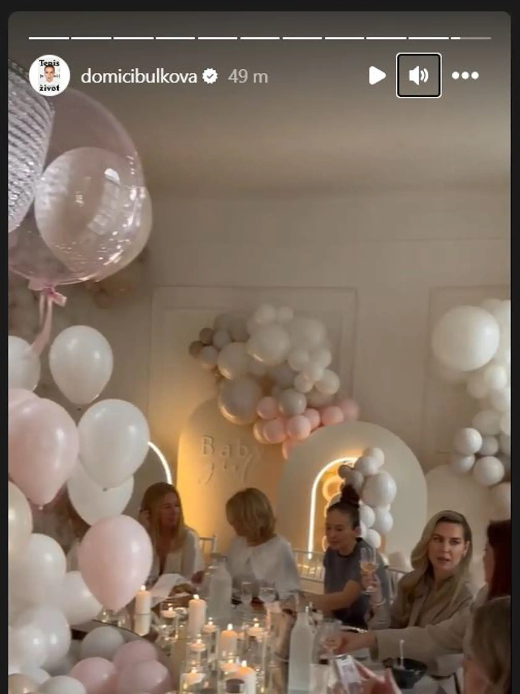 Dominika Cibulková na instagrame ukázala zábery z baby showeru pred druhým pôrodom.