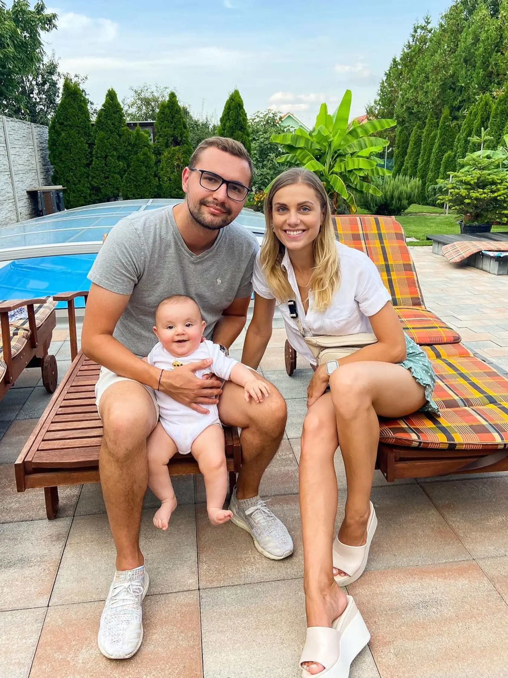 Dominika si s rodinou vychutnáva domácu pohodu v takomto príjemnom prostredí.