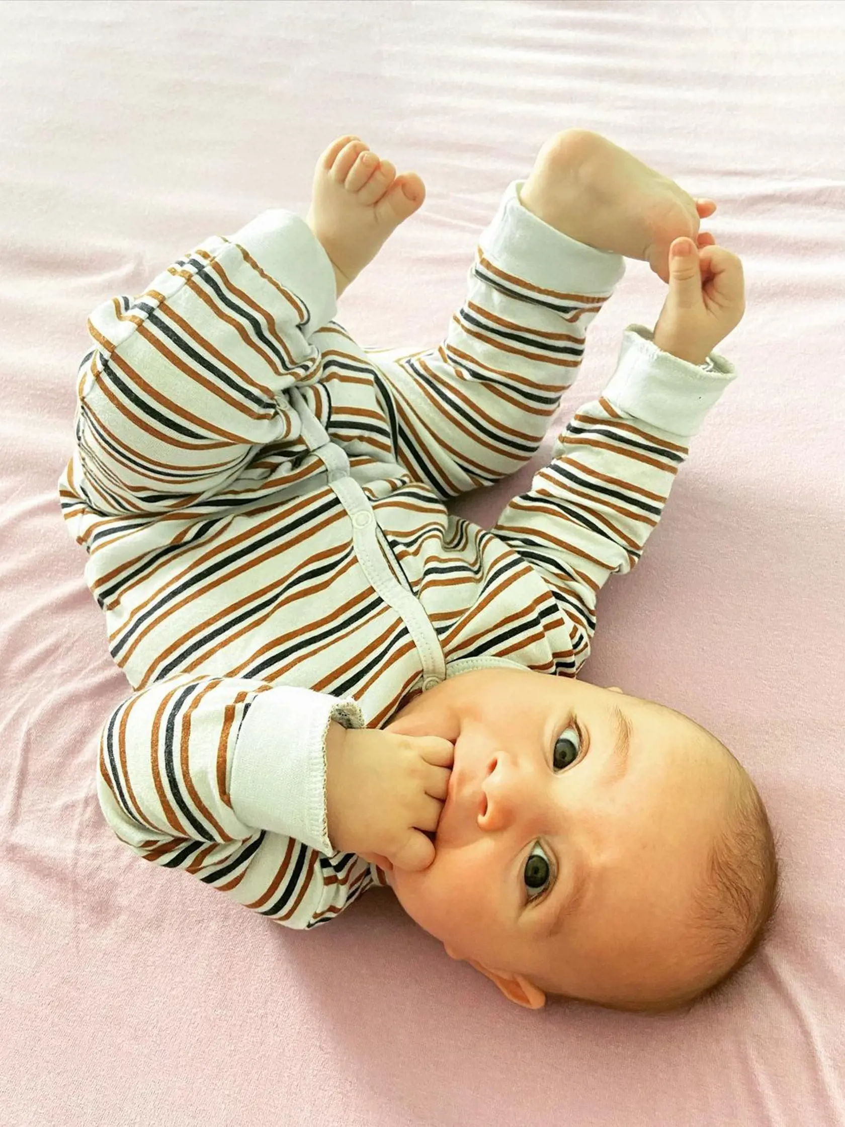 "Láska môjho života, ktorá otočila našu bublinku hore nohami, 🙃" napísala dojatá mamina Dominika Stará.
