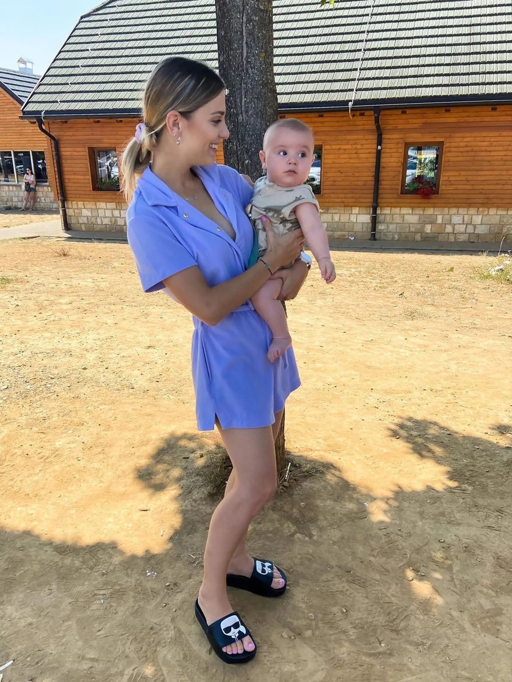 Dominika so synom