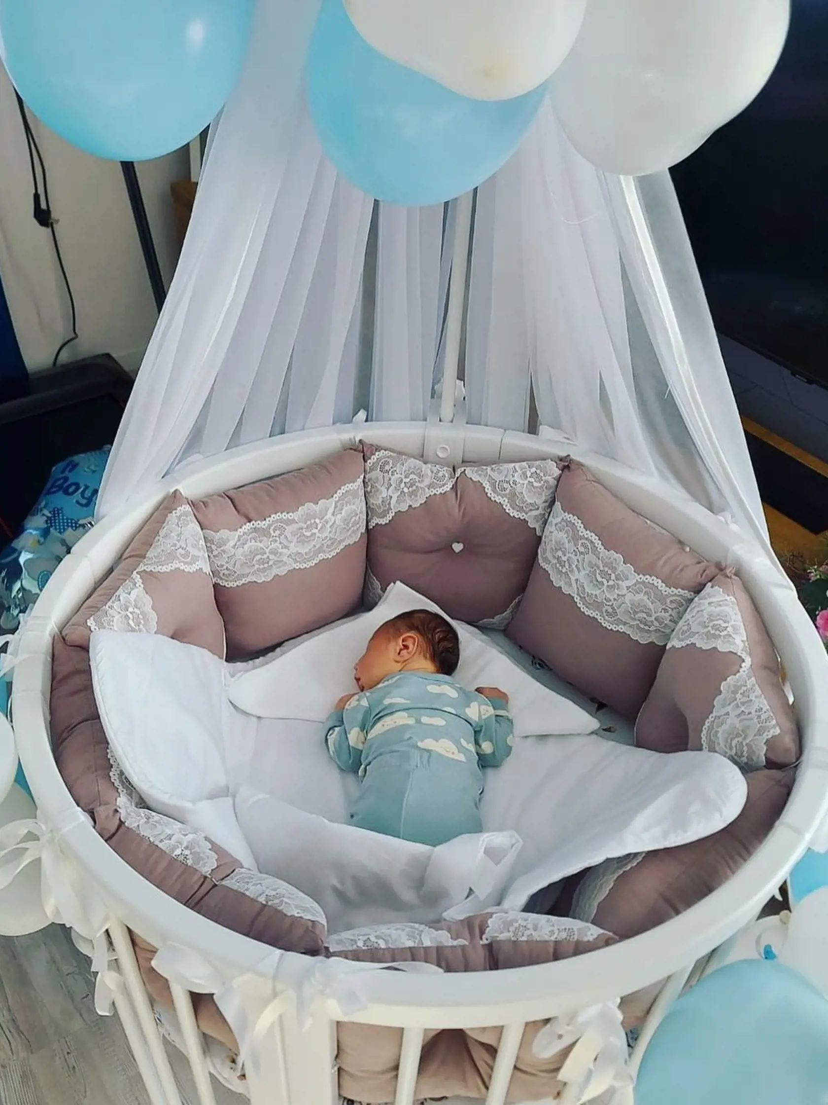 "Nekonečná láska a vďačnosť za toto požehnanie.. To je to, čo cítim zakaždým, keď sa na neho pozriem, ❤️" napísala dojatá mama Dominika.