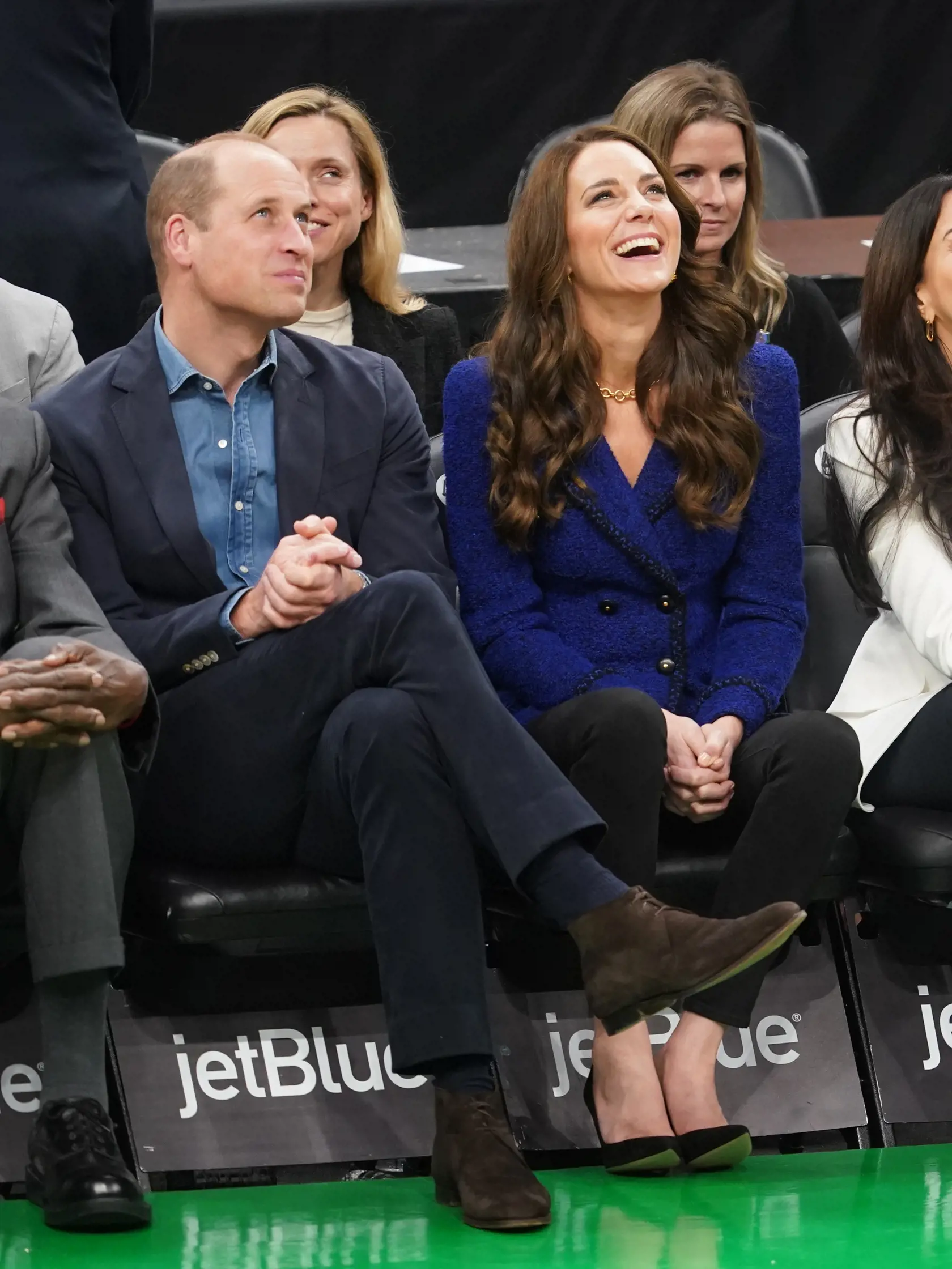 Princ William a princezná z Walesu Kate navštívili v rámci svojho amerického turné Boston, kde si napríklad odskočili na basketbalový zápas s Miami.