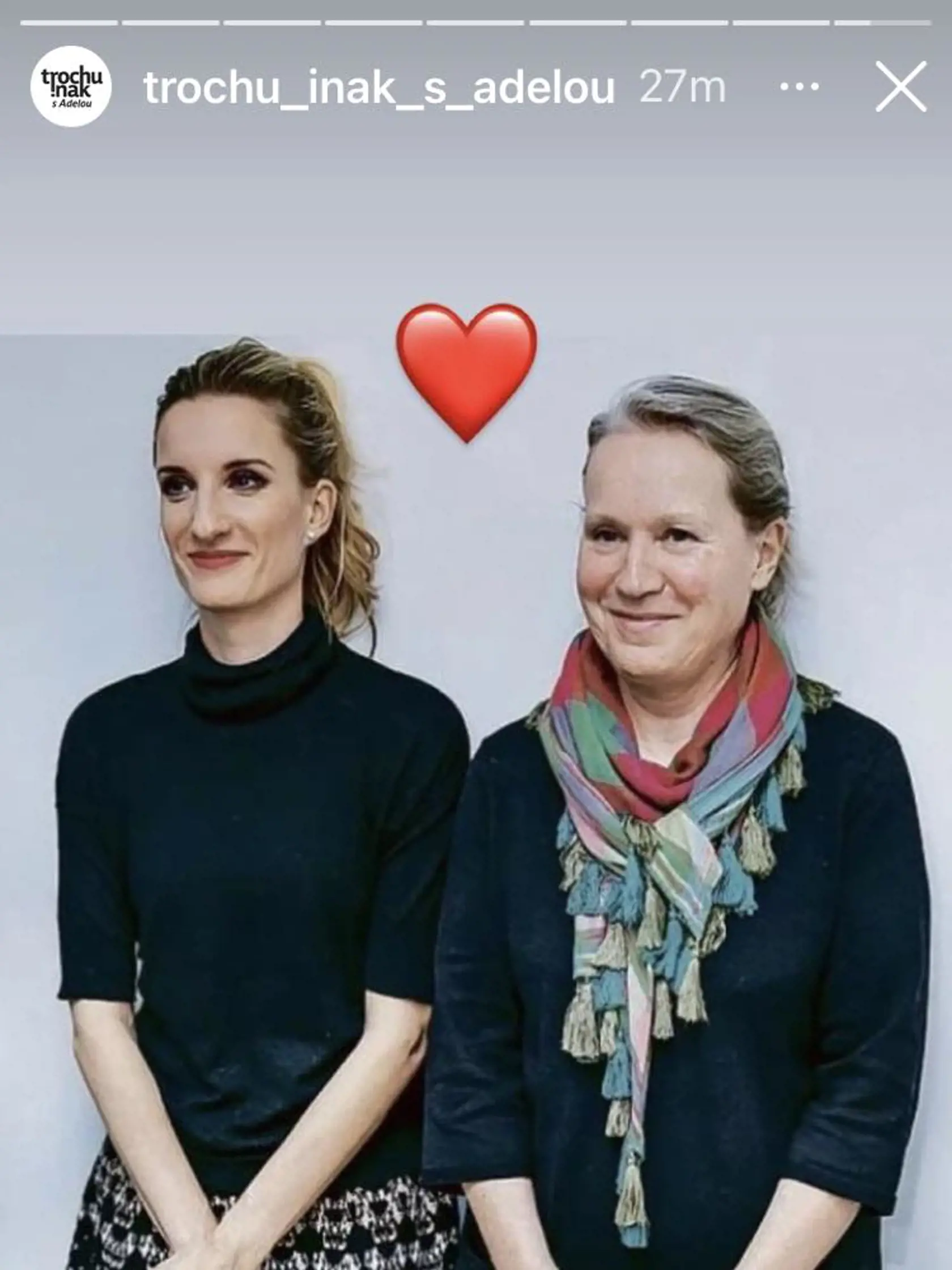 Na snímke Adela Vinczeová s mamou Máriou.