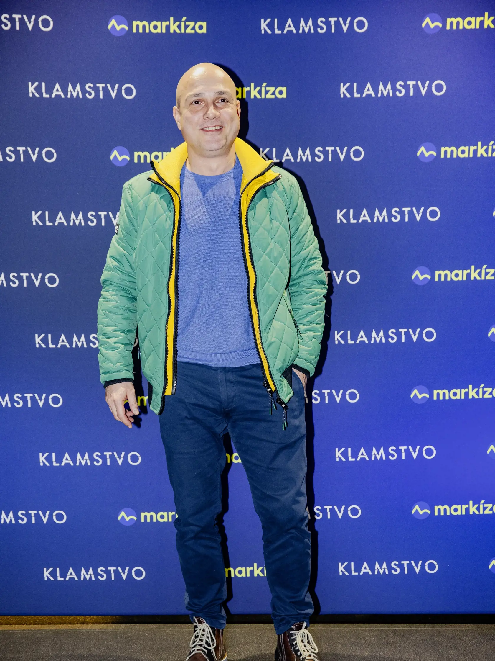 Dušan Cinkota. V živote má viac šťastia ako Chandler, ktorého daboval.