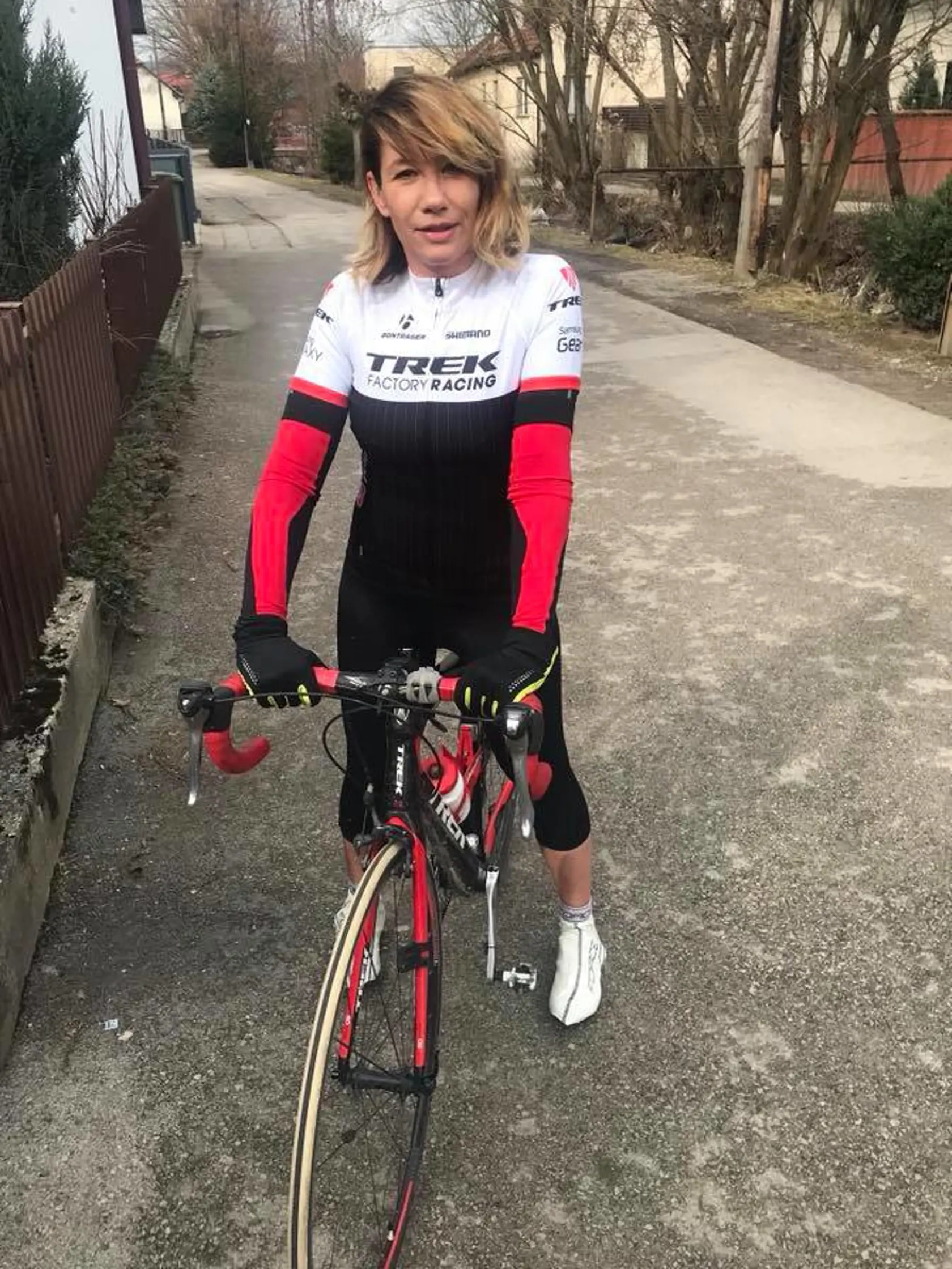 Lucia Ďuriš Nicholsonová je vášnivá cyklistka.