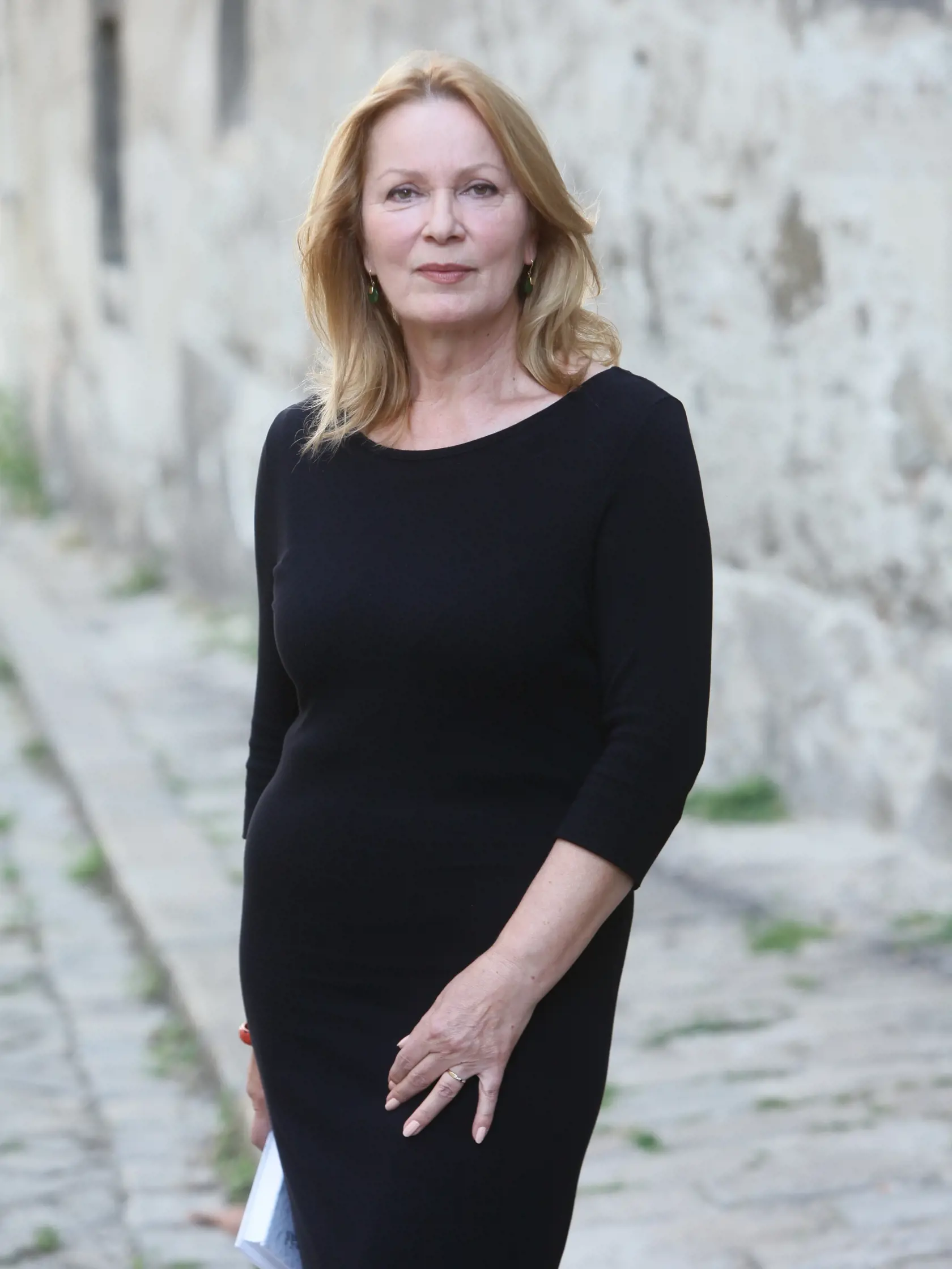 Ťažkým obdobím si po rozvode prešli aj herečka Anna Javorková (71) a jej druhý manžel, režisér Vladimír Strnisko (86). Všetko bolo spočiatku po svadbe v ich životoch priam ideálne, až kým Strnisko neurobil poriadny prešľap.