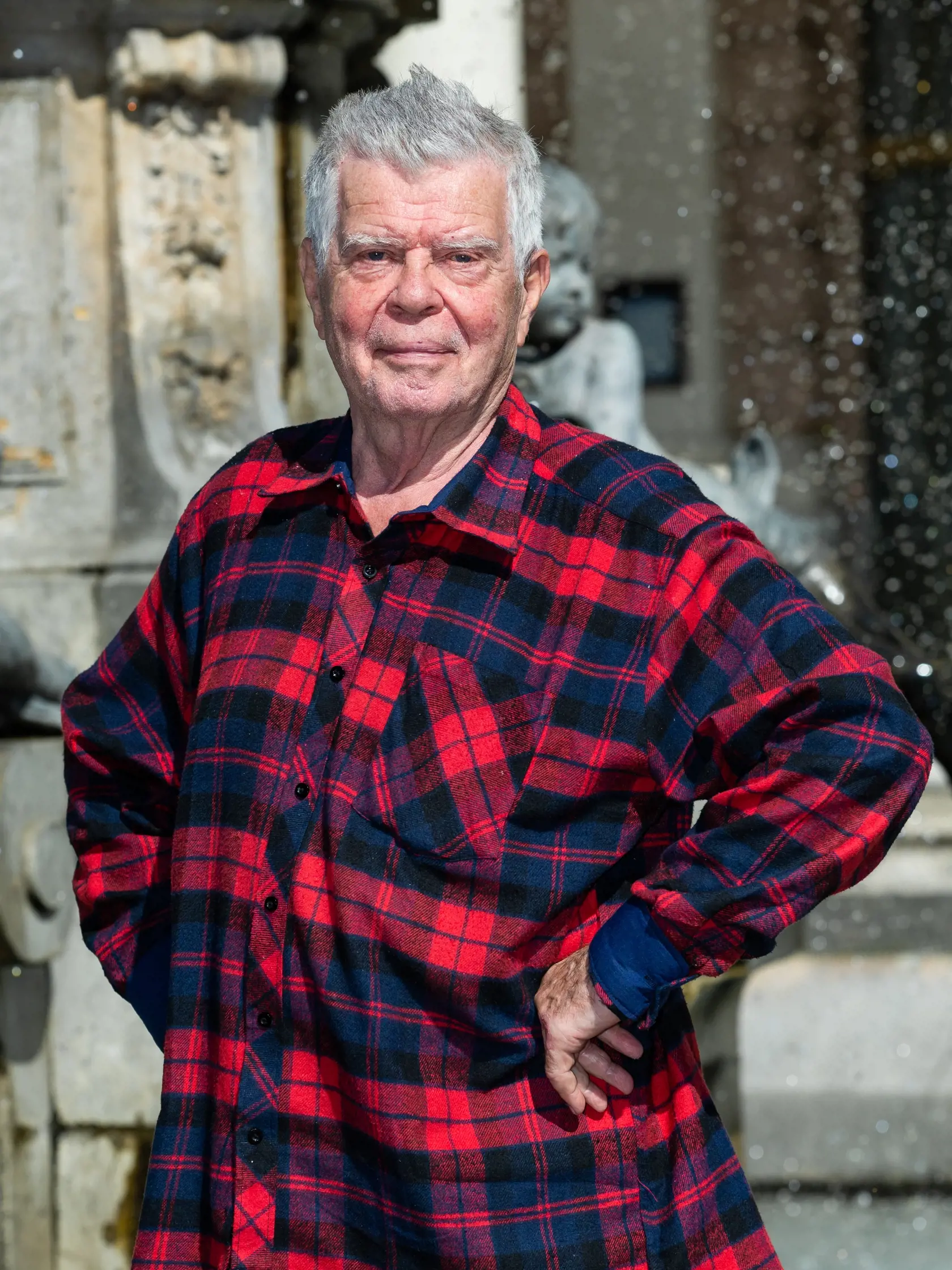 OLDO HLAVÁČEK sa po manželkinom odchode stále trápi.