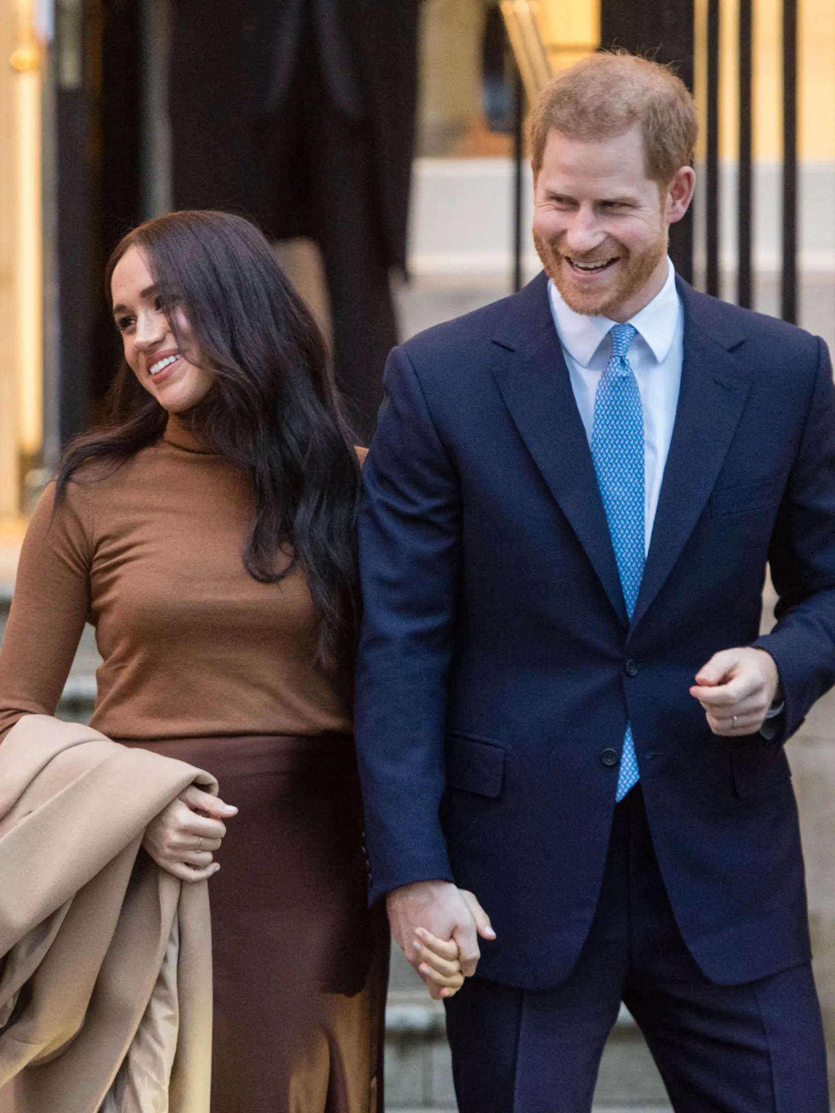 Harry a Meghan po návrate z Kanady, kde zosnovali svoj plán na odchod z monarchie.