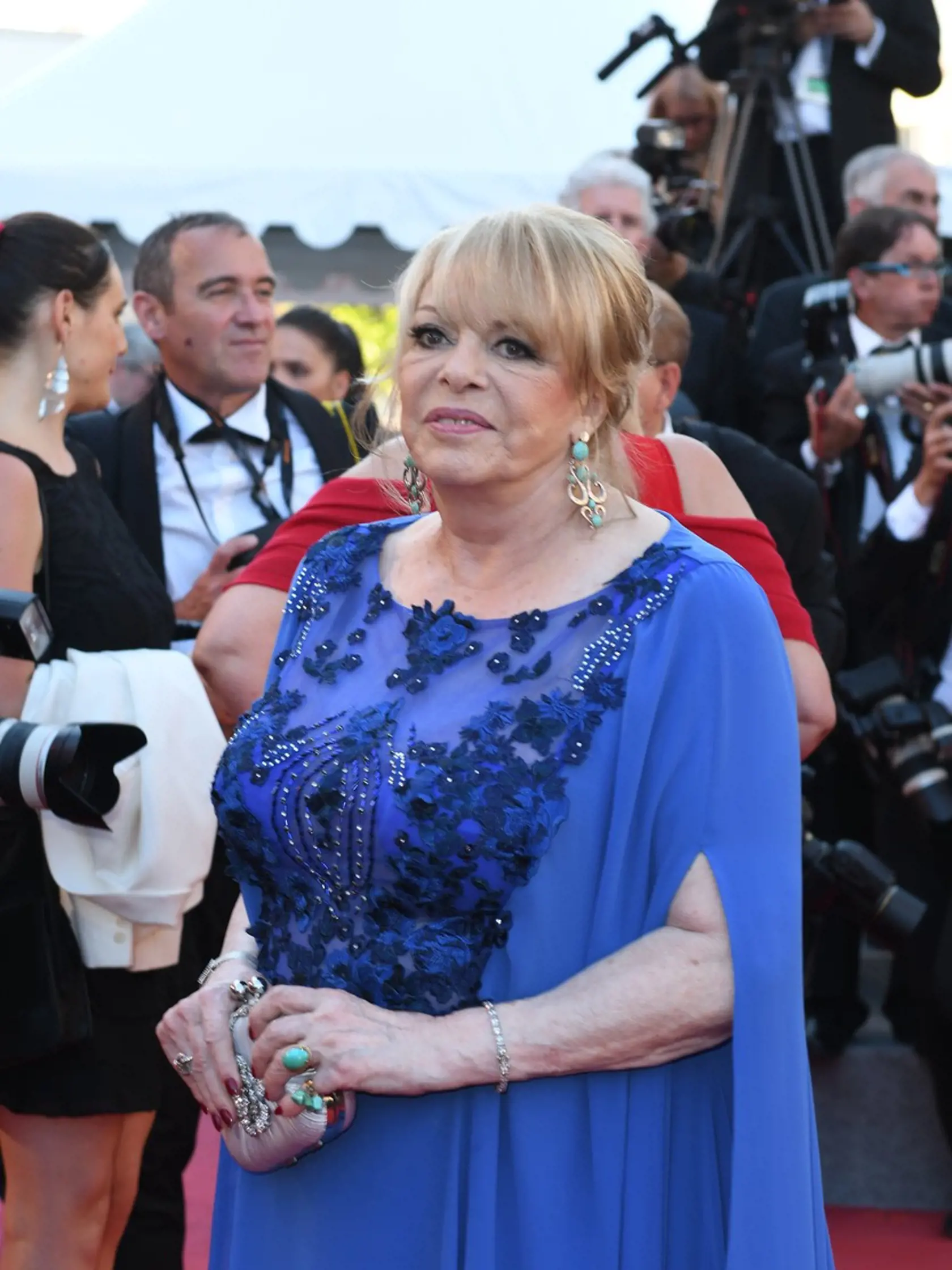 Michèle Mercier (81) sa v roku 1961 vydala za pomocného režiséra André Smagghe, pre jeho alkoholizmus sa však v roku 1965 rozviedli. Po dlhom vzťahu sa v roku 1968 vydala za pretekára Caluda Bourillota, ktorý ju okradol o šperky aj peniaze a zmizol. Rozviedli sa roku 1976. Aj jej ďalšie vzťahy dopadli katastrofou. Údajne sa o ňu zaujímali aj politici Bettino Craxi a Silvio Berlusconi.