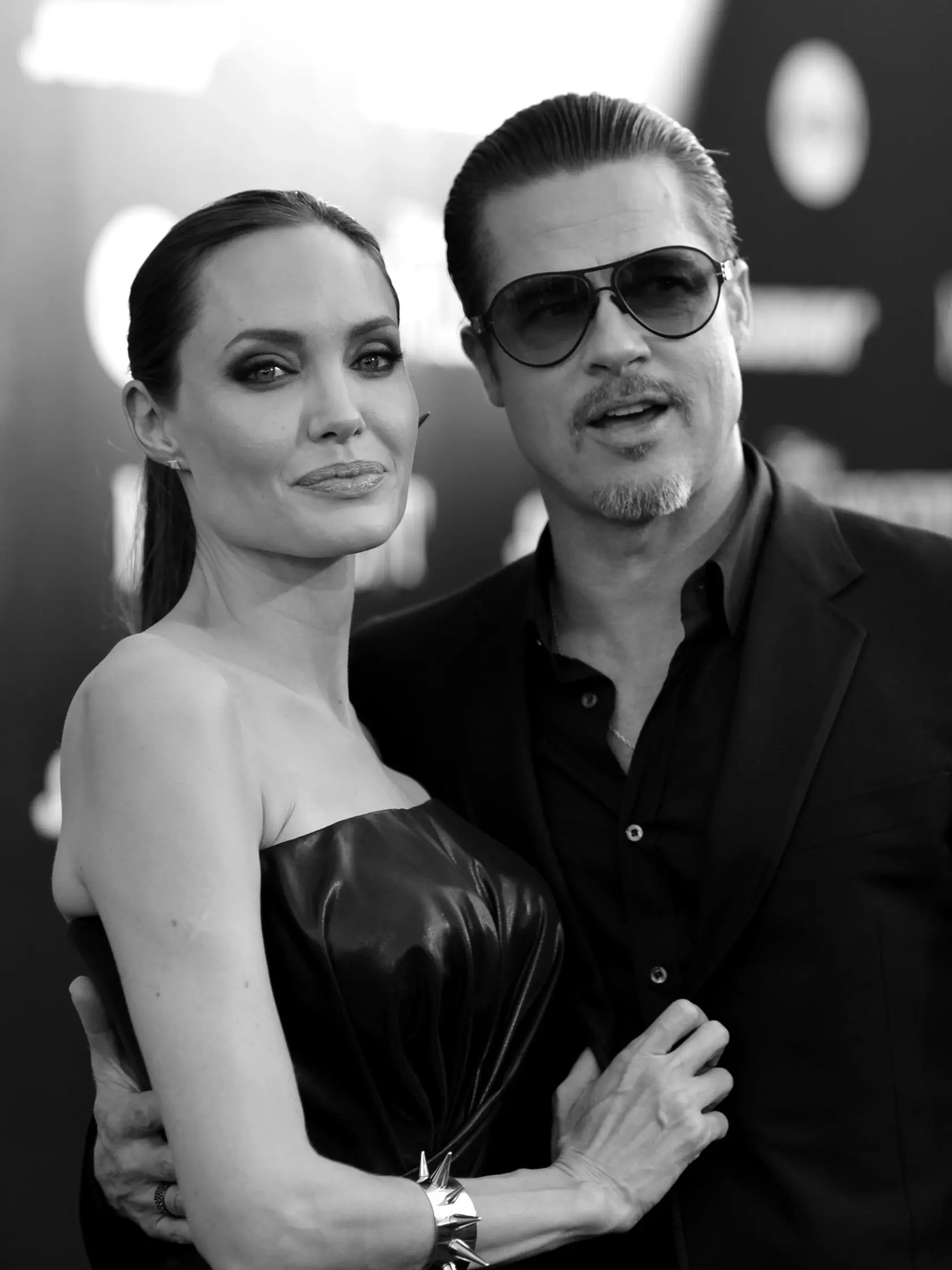 Krásna Angelina Jolie si prechádza veľkou životnou zmenou. Herečka sa totiž musela zmieriť s tým, že jeden z jej synov sa rozhodol odsťahovať z domu.