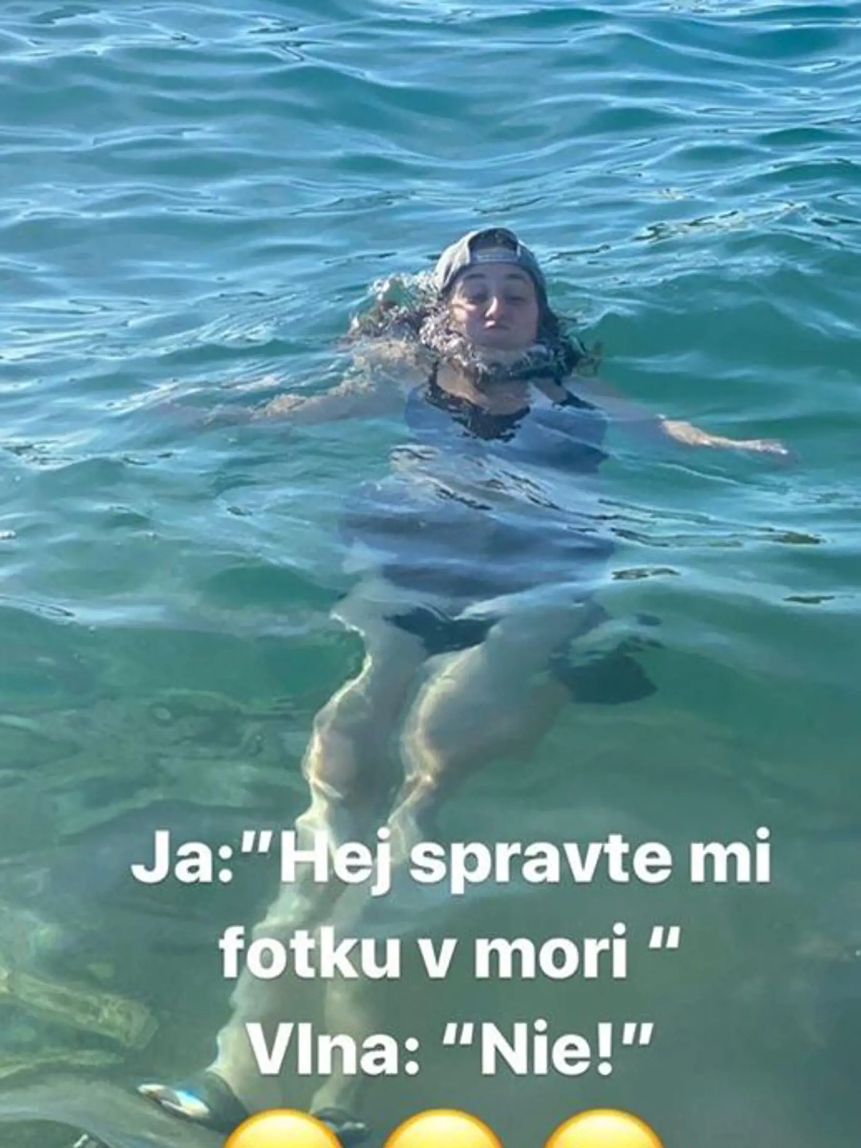 Barbora Piešová si užíva dovolenku pri mori.