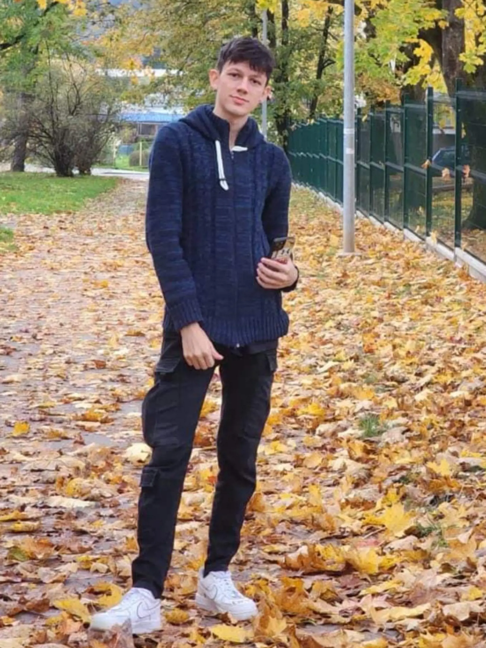 Zbierku pre Kevina založil spolužiak. Rodičia ho potrebujú prepraviť domov, do Kolumbie, aby mohol pokračovať v rehabilitáciách.
