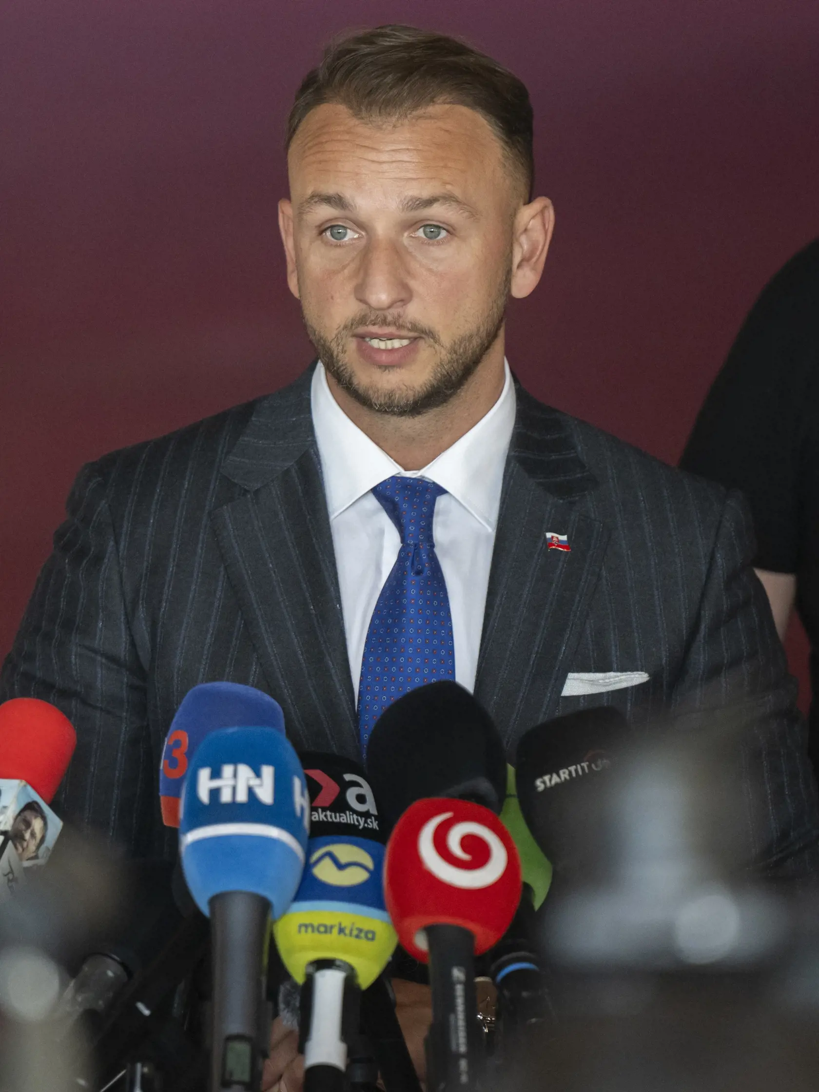 Na snímke minister vnútra Matúš Šutaj Eštok (Hlas-SD) počas tlačovej konferencie po zasadnutí Výboru Národnej rady (NR) Slovenskej republiky (SR) pre obranu a bezpečnosť. Výbor sa sa zaoberal policajnou brutalitou v Košiciach.