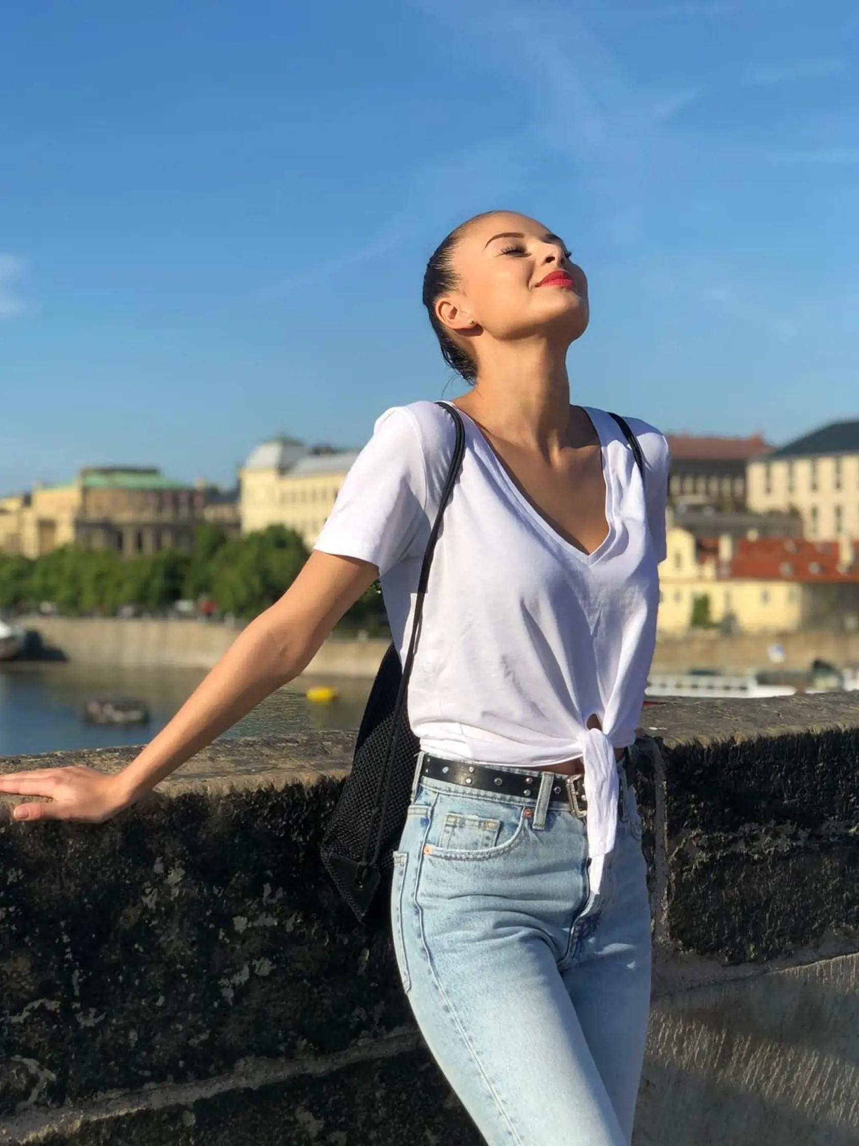 instagram / @bagarovamonika 