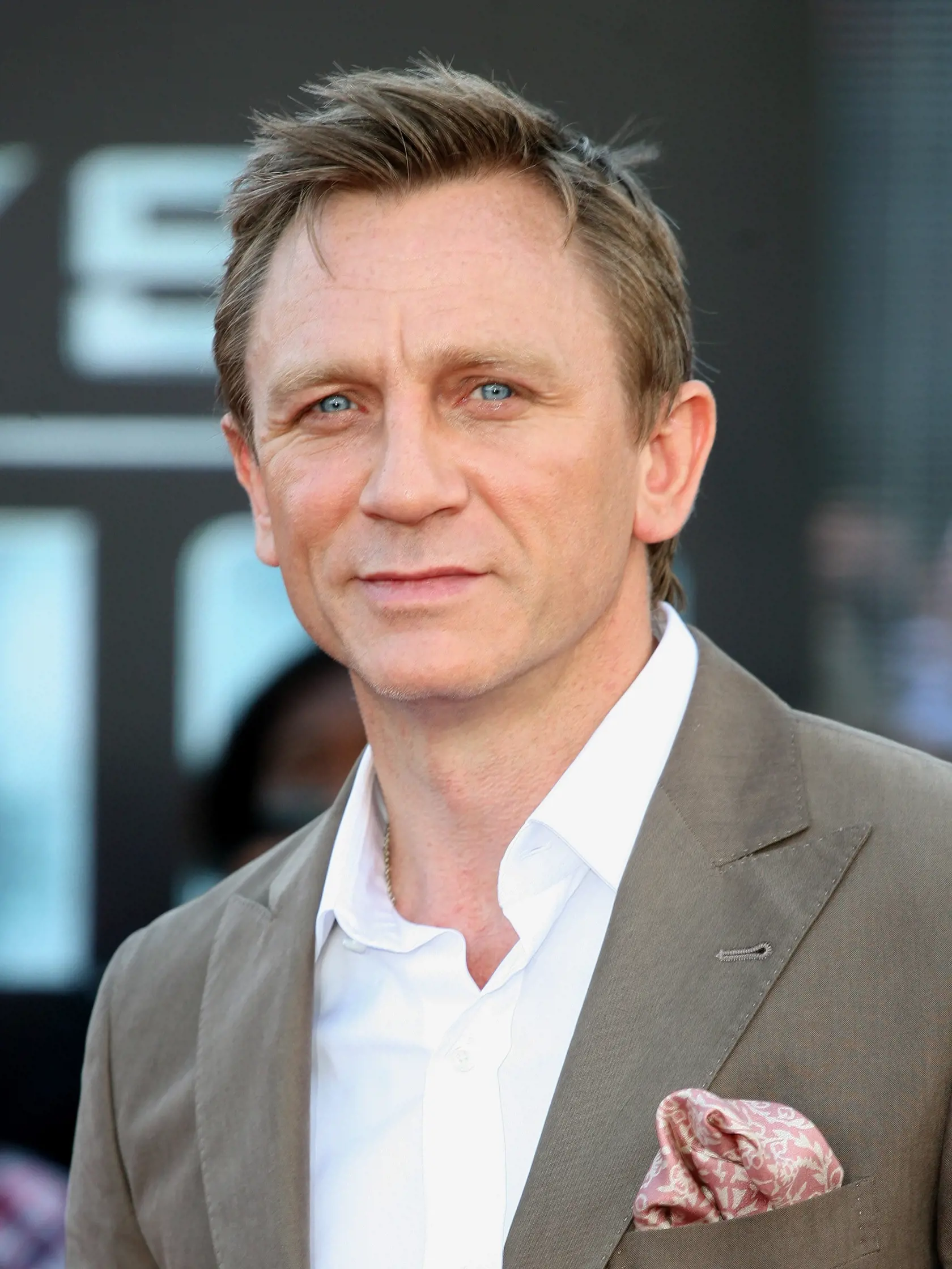 Daniel Craig