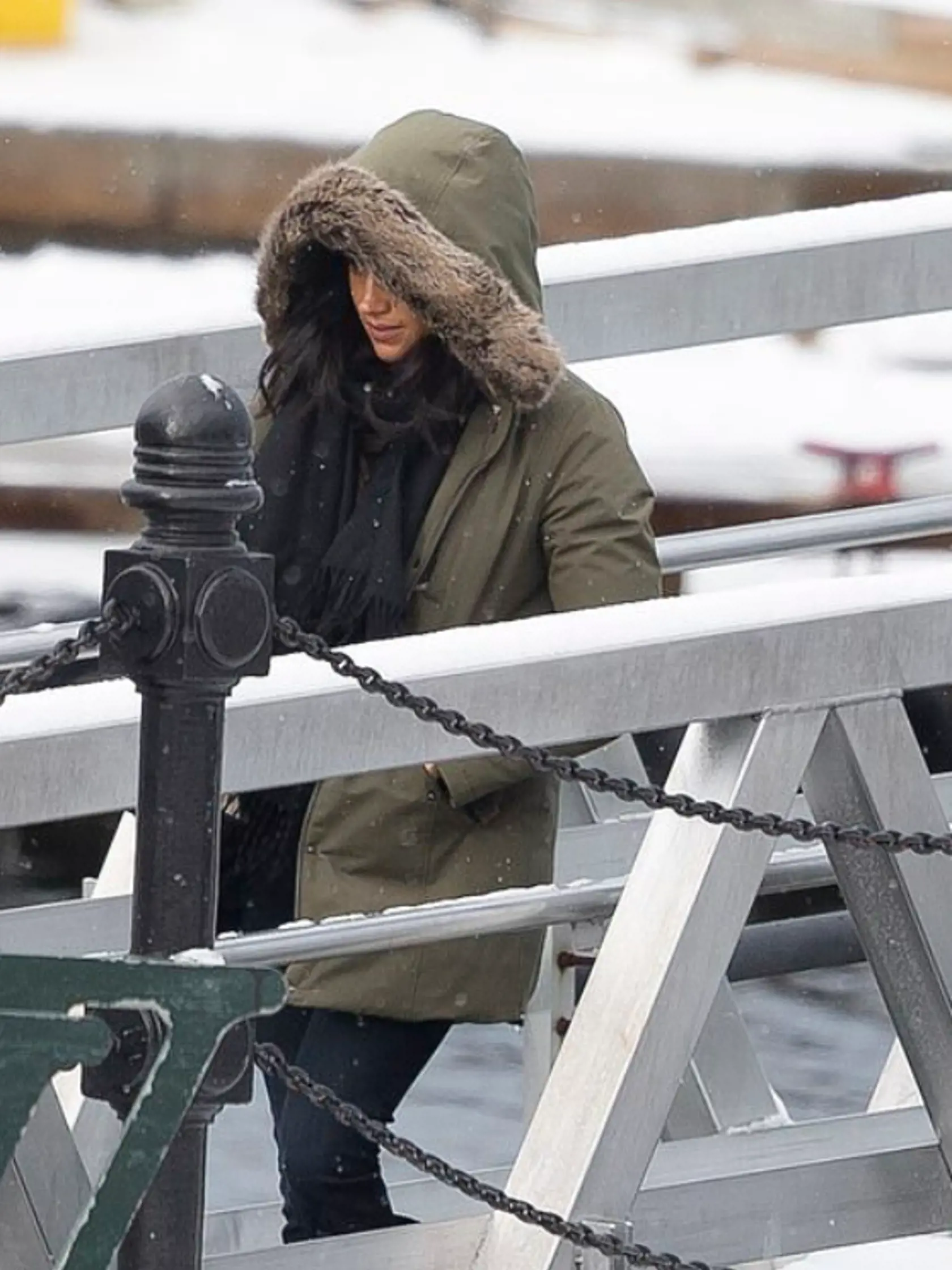 Meghan Markle na letisku Victoria Harbour Airport.