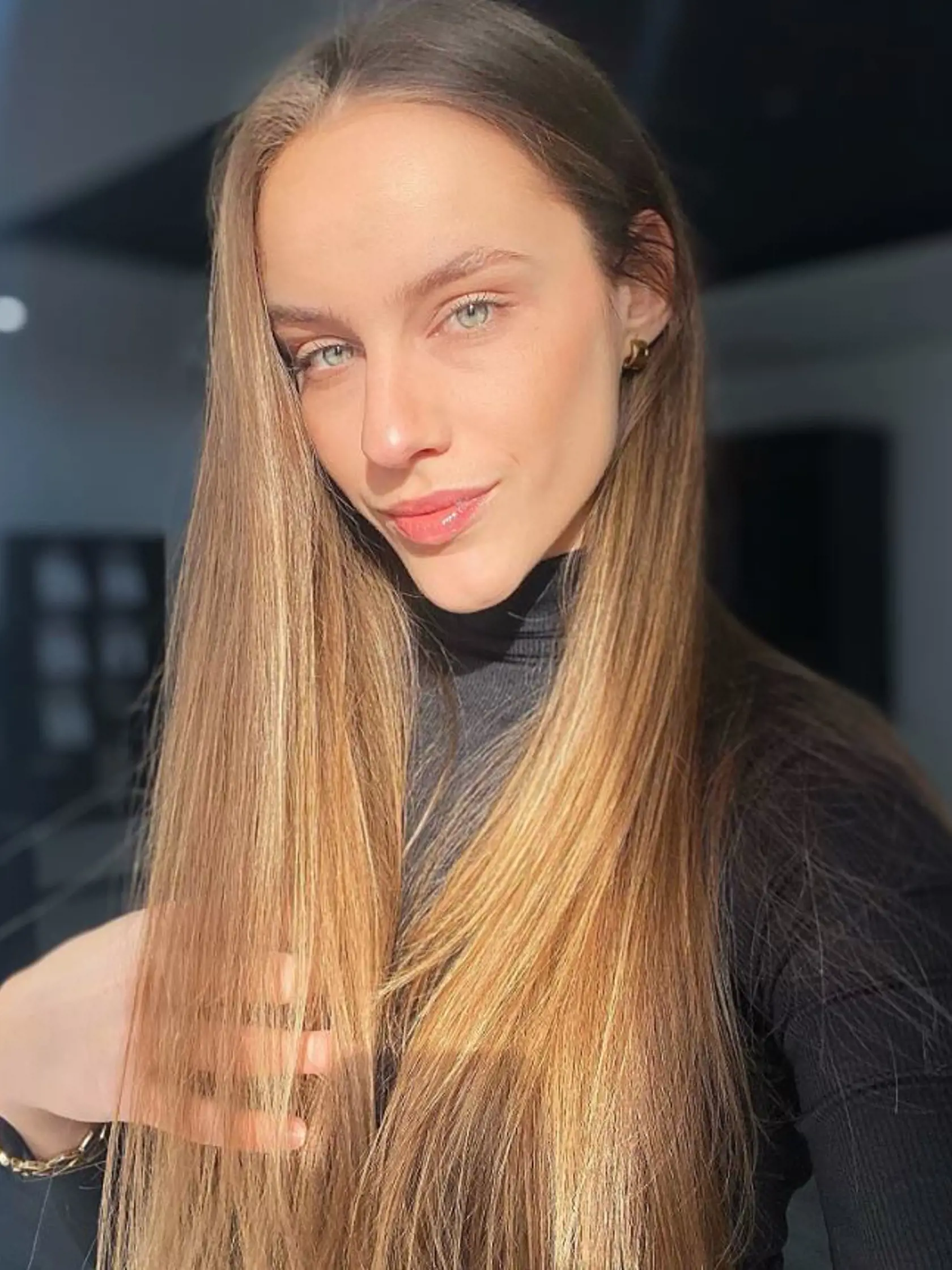 Tomáš Bezdeda má novú frajerku. Volá sa Ivana.