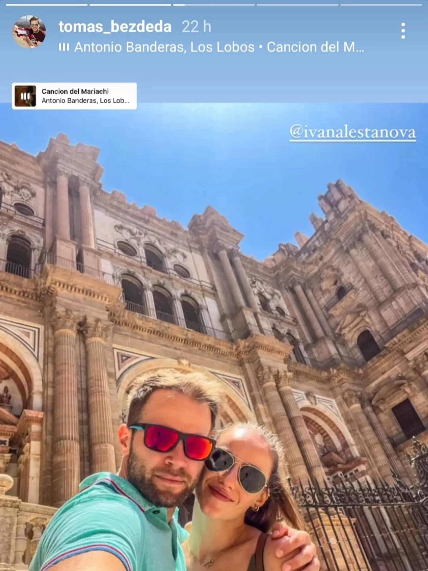 Tomáš Bezdeda si užíva dovolenku s priateľkou.