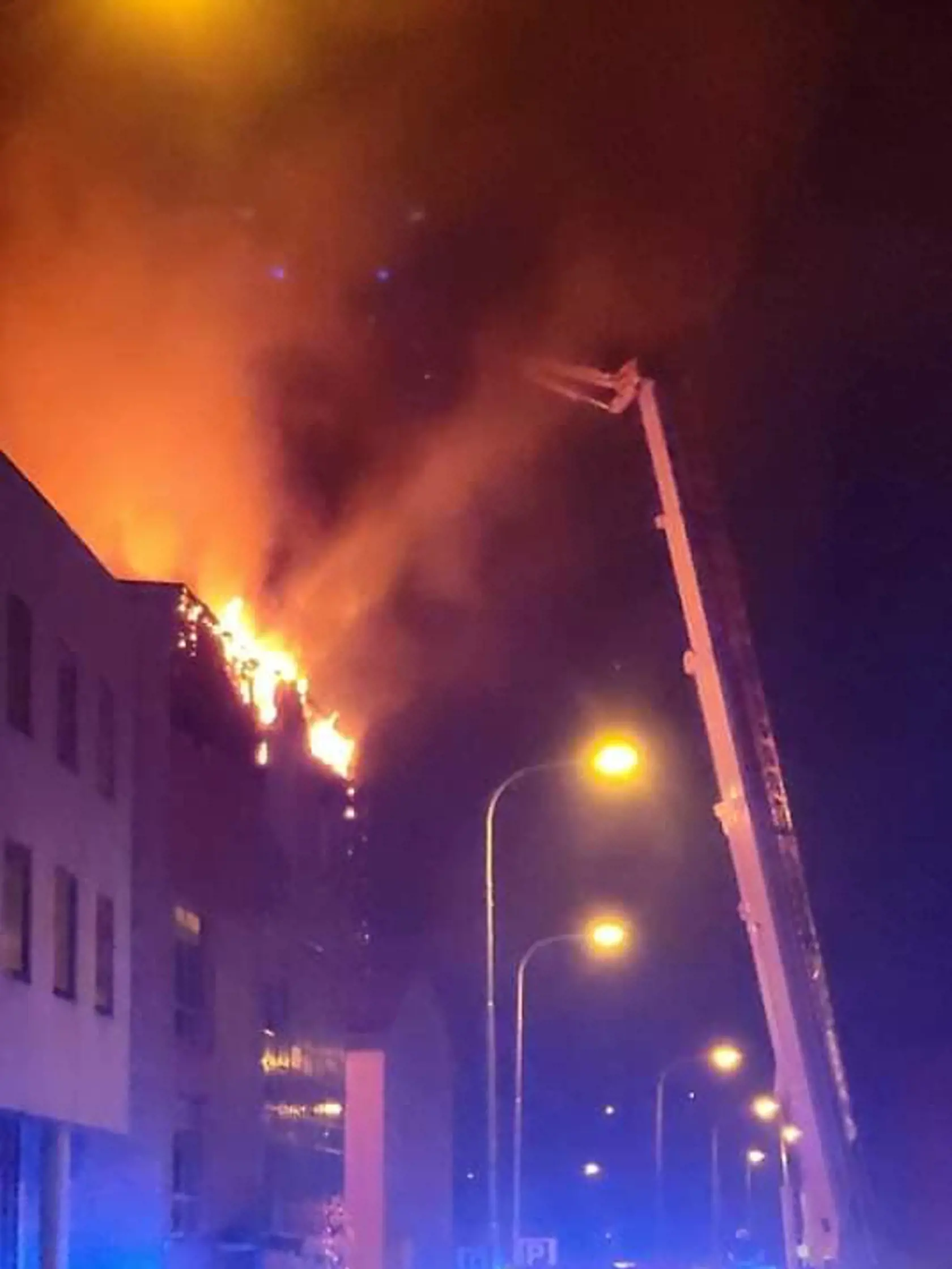 V centre Nitry vypukol v noci obrovský požiar.