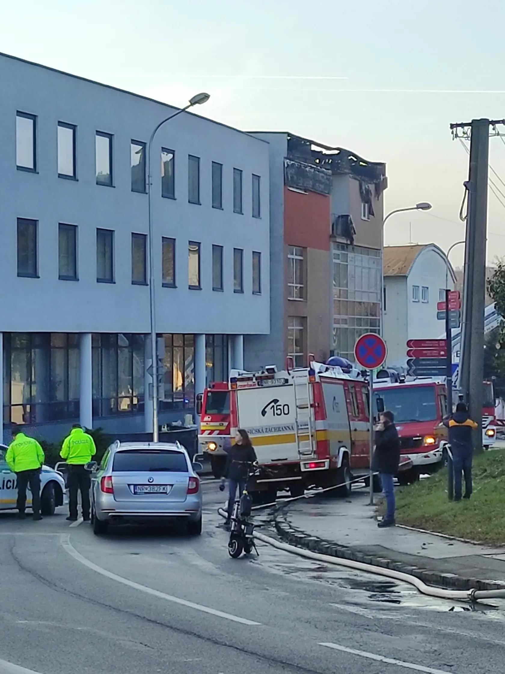 Na ulici v centre mesta bol ráno chaos