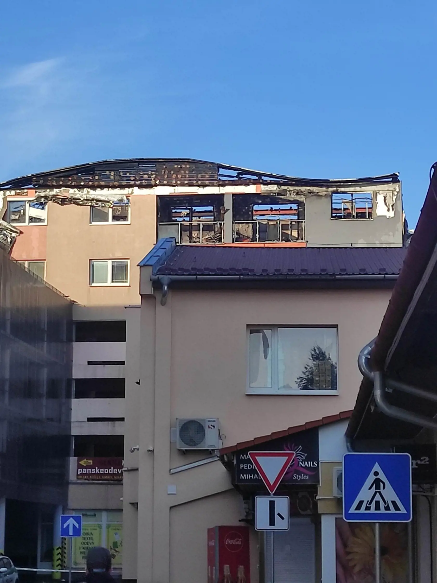 Po požiari, ľudia sa do svojich bytov ráno nedostali