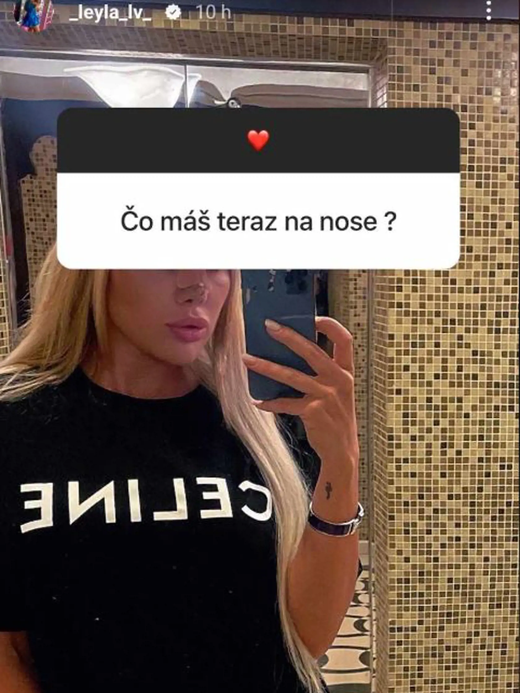 Laura podstúpila v Dibaji operáciu nosa.