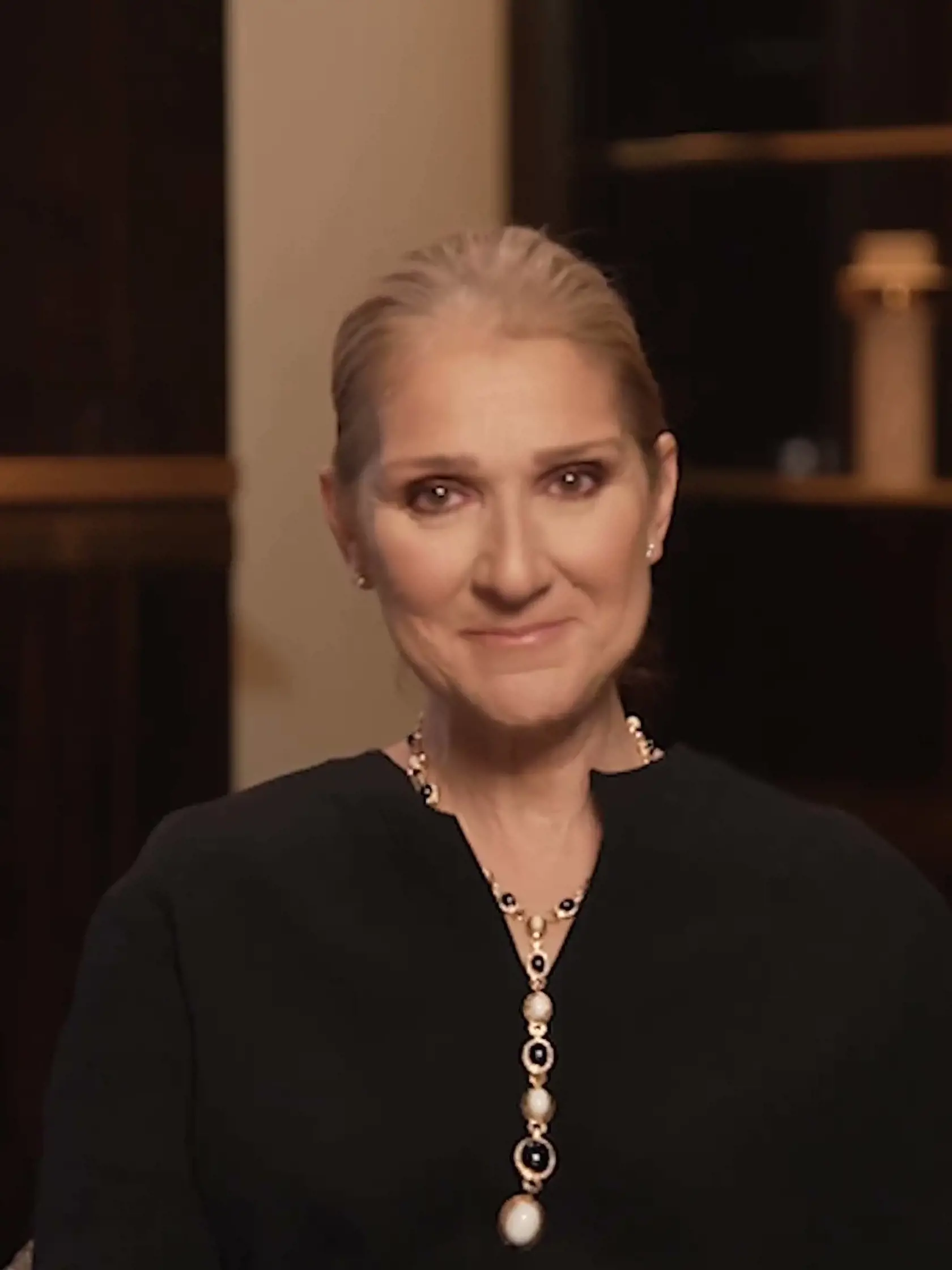 Zronená: Céline Dion oznámila, že trpí zriedkavou neurologickou poruchou, ktorá jej bráni spievať.