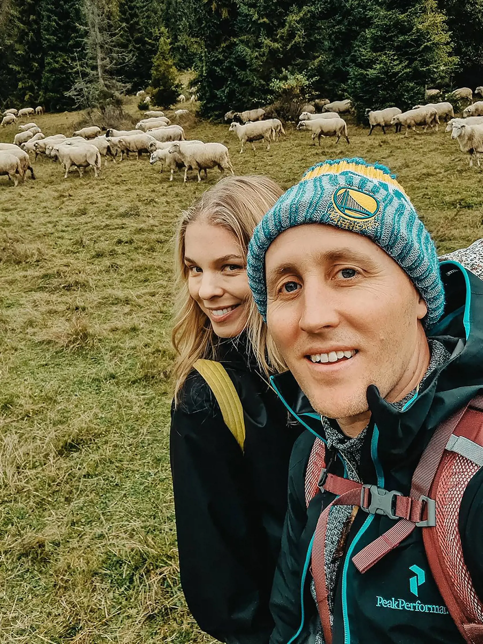 ĎALŠÍ KOČÍKOVÍ FAJNŠMEKRI
Moderátori Veronika Cifrová Ostrihoňová a Matej Sajfa Cifra vozili v dizajnovom kočíku od holandského návrhára staršiu dcéru.