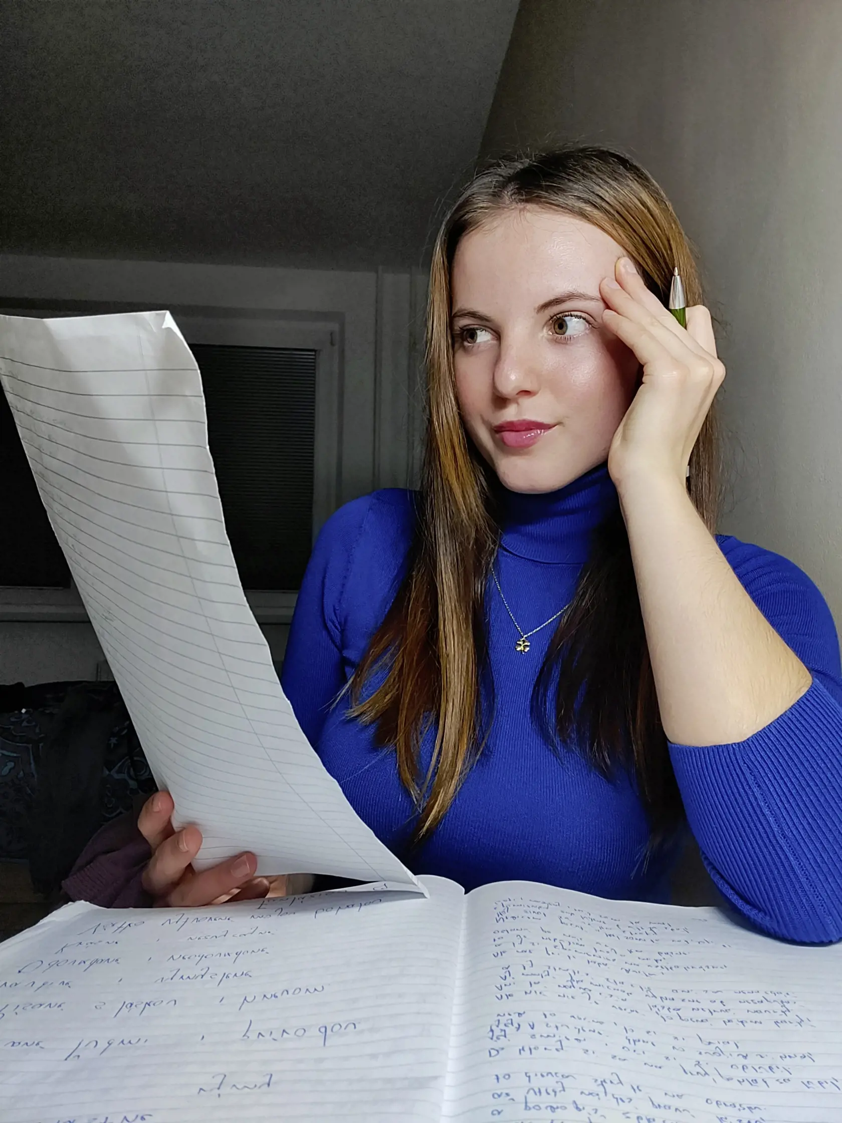 Meno Skarlet používa ako poetka.