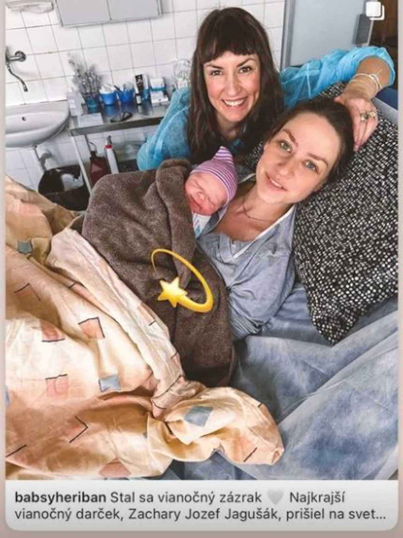 Babsy Jagušák Heribanová má s manželom Jozefom dve deťúrence. K staršej Izabelke pribudol počas Vianoc synček Zachary Jozef. Na zábere čerstva dvojnásobná mama so sestrou Tamarou.