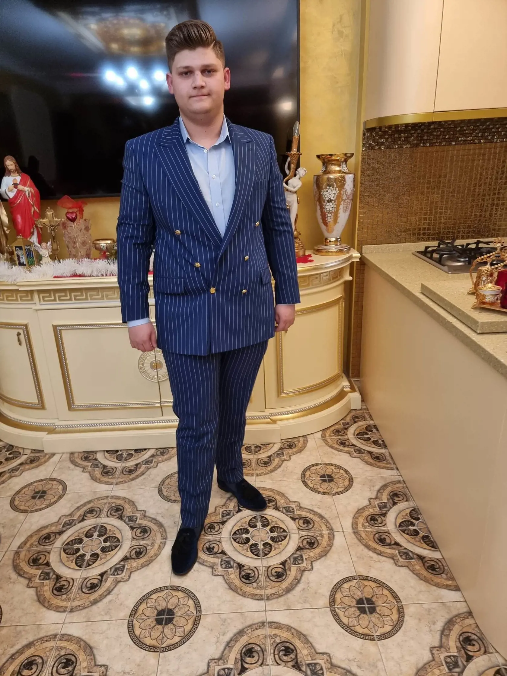 Starší syn rómskeho kráľa Prince (17).