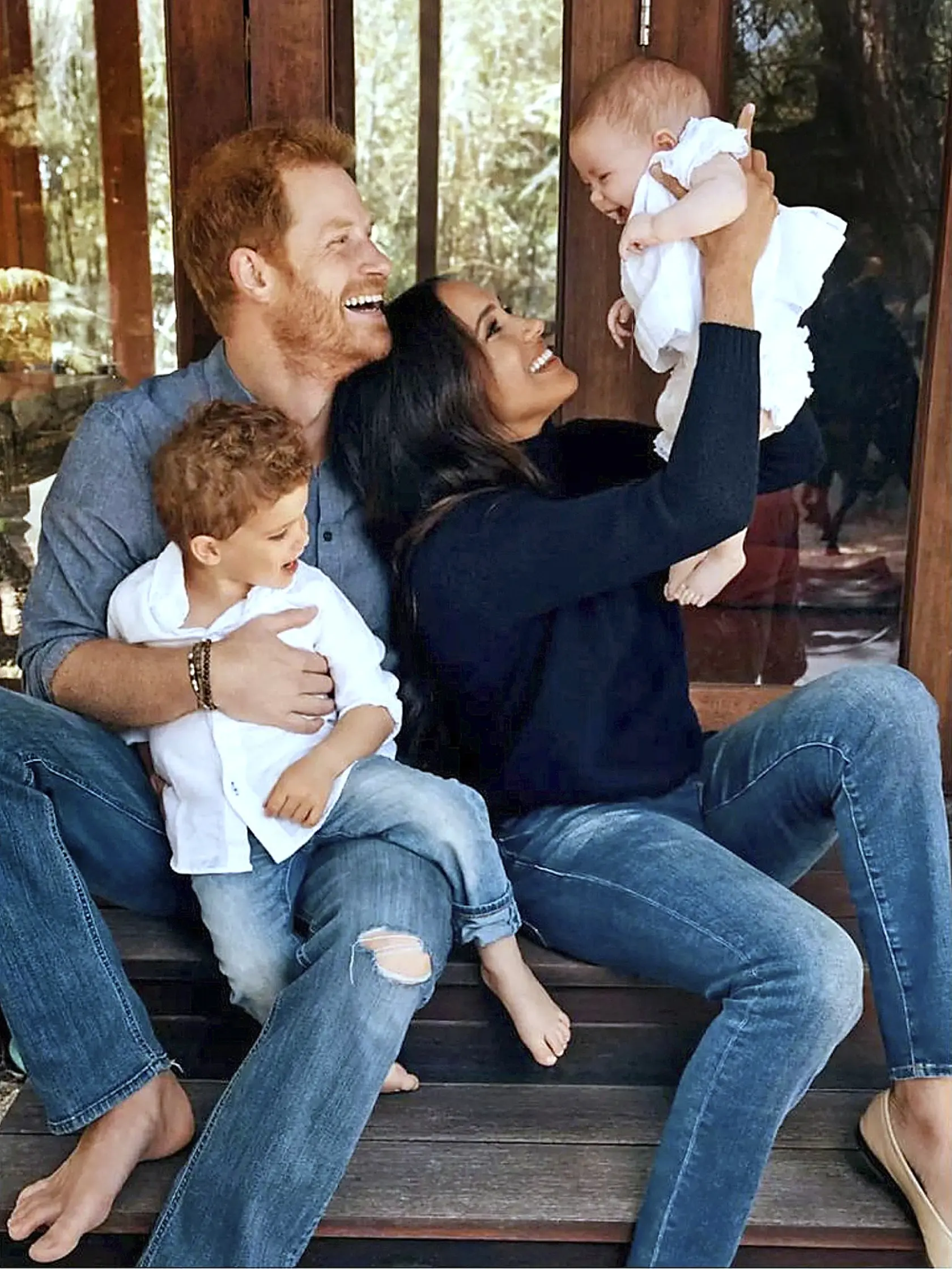 Harry má s Meghan syna Archieho a dcérku Lilibet.