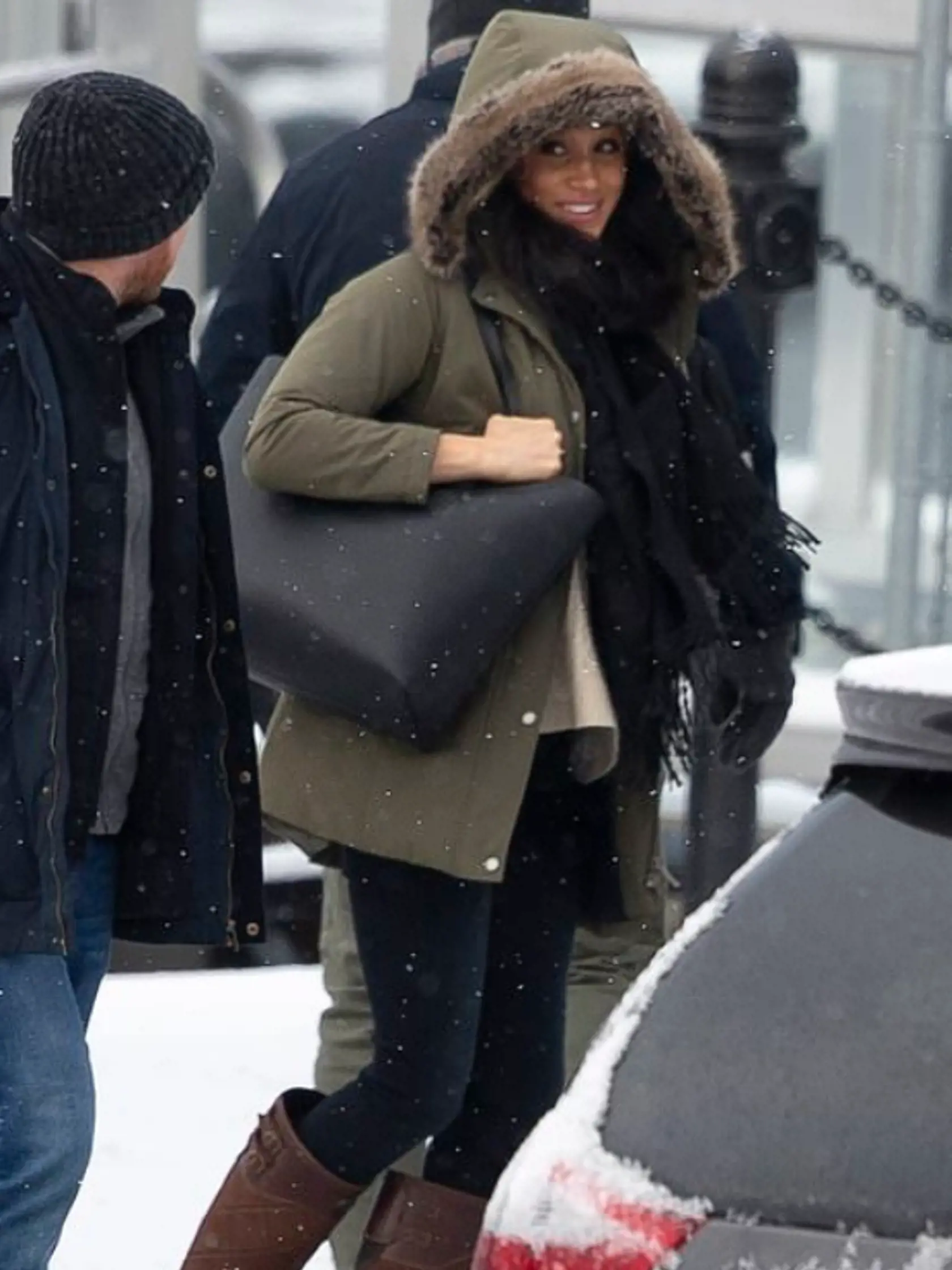 Meghan Markle na letisku Victoria Harbour Airport.