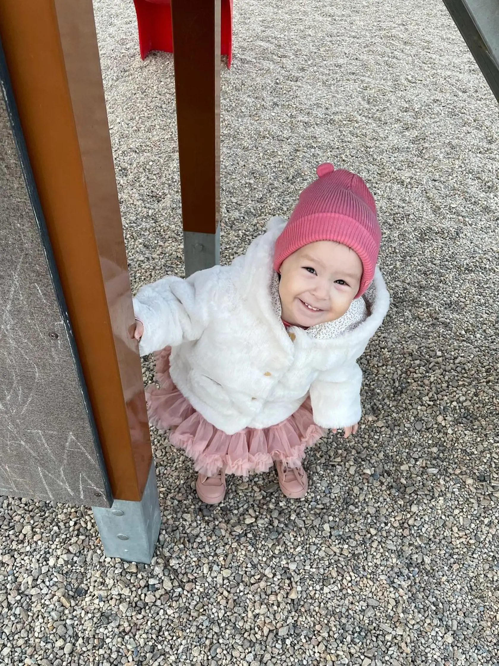 Monika obliekla Ruminku naozaj rozkošne. V ružovej sukničke vyzerá ako princezná.