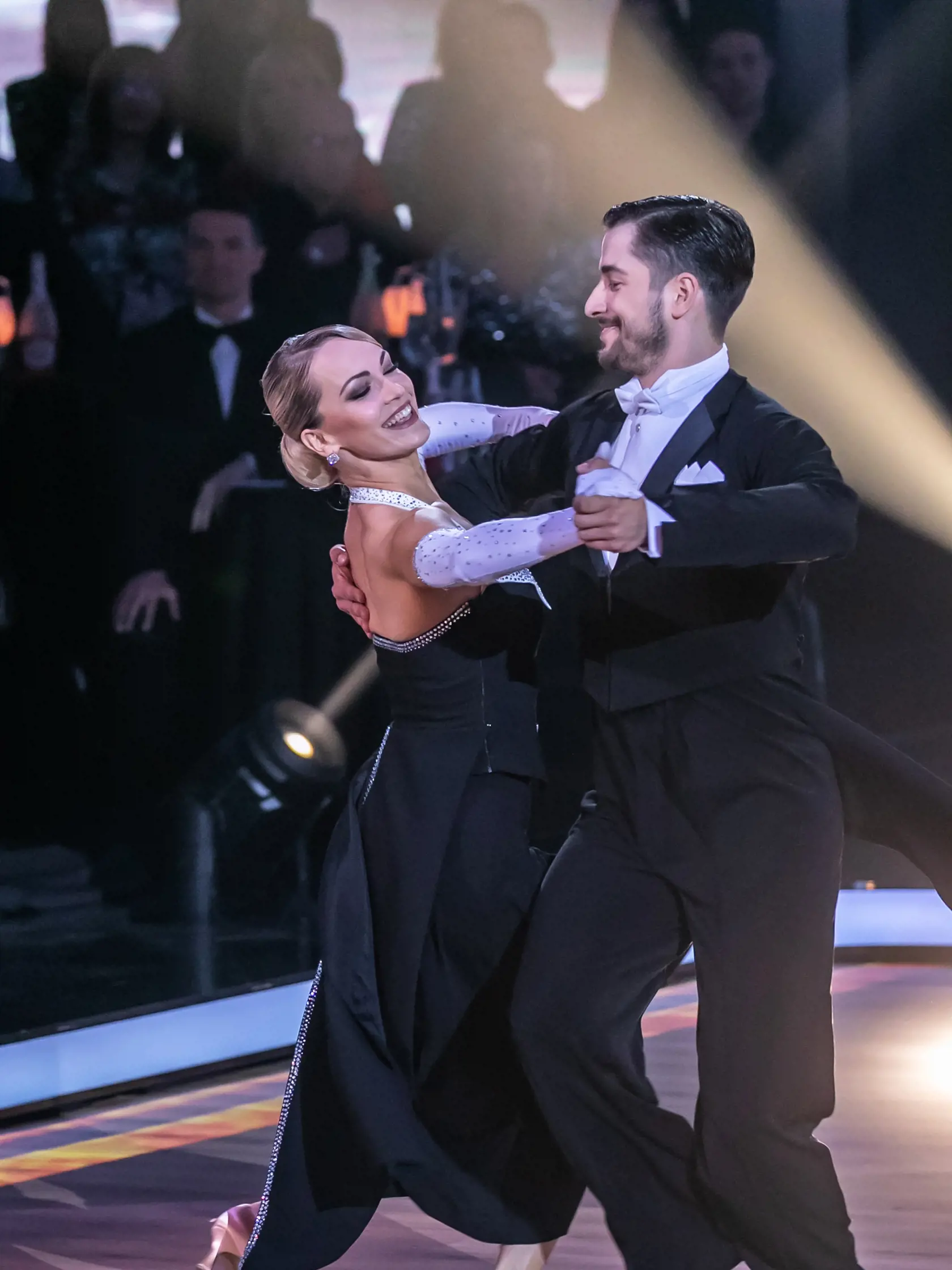 Prvé kolo Lets Dance 2024. Na snímke Jakub Jablonský a Eliška Lenčešová. 