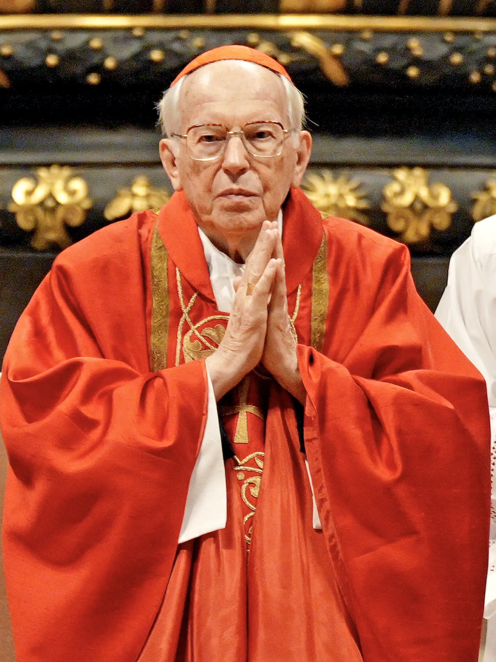 Omšu pred začiatkom konkláve viedol kardinál Giovanni Battista Re.
